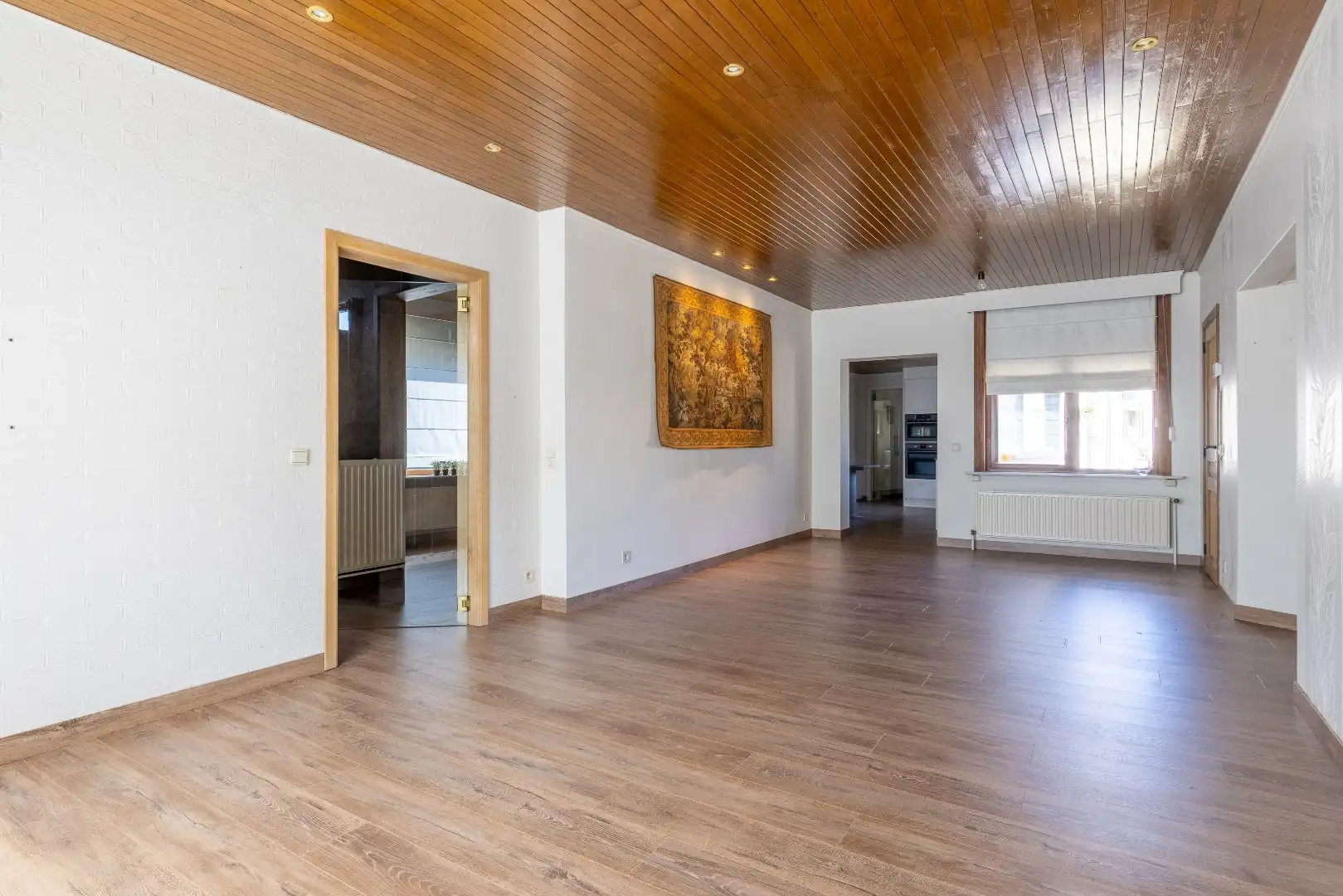 Leuke woning met 4 slk, grote garage en groot binnenterras foto 5