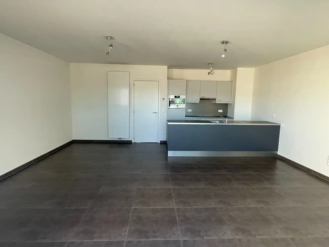 Welgelegen appartement met twee slaapkamers en autostaanplaats foto 4