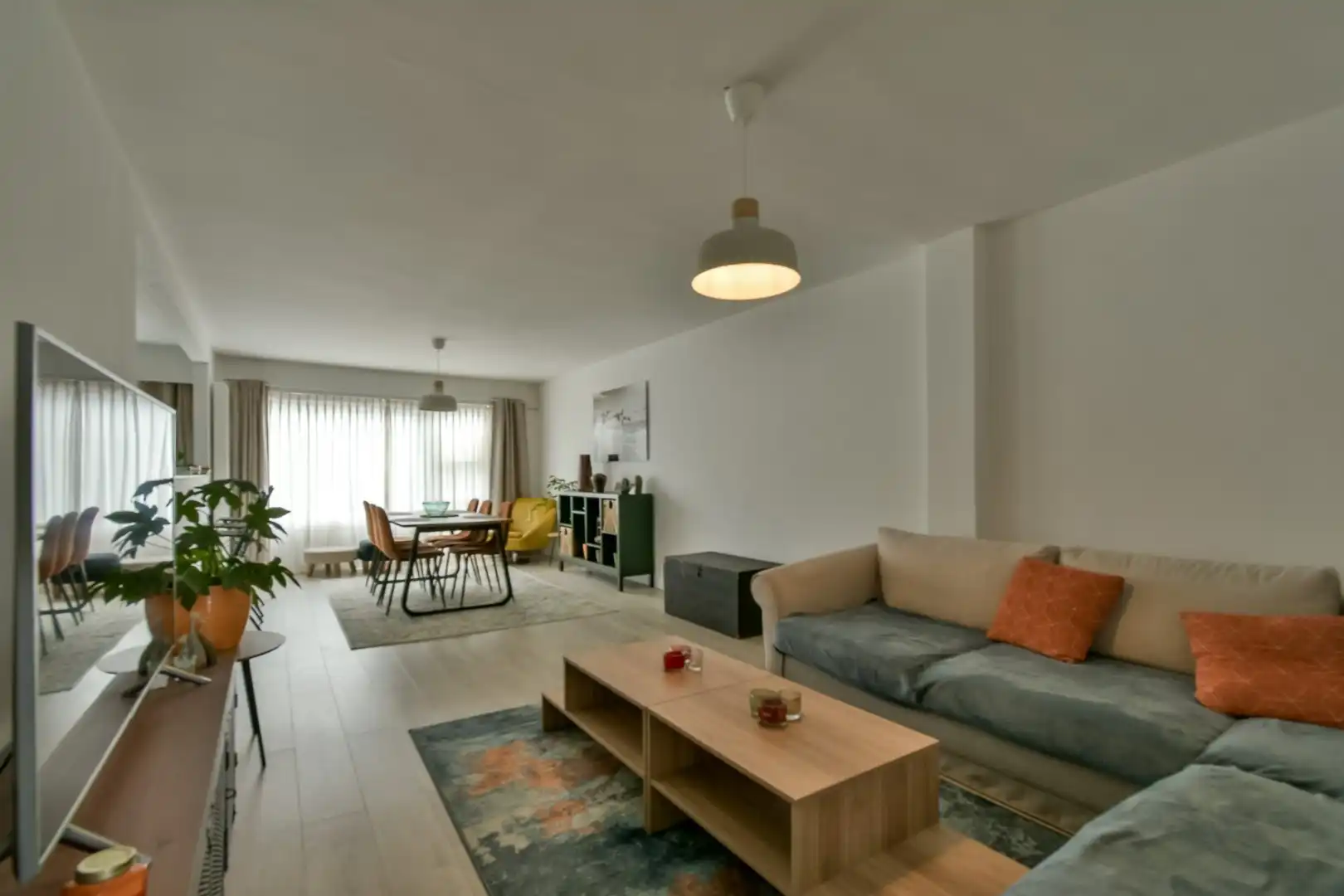 Instapklaar en lichtrijk appartement in centrum Torhout! foto 4