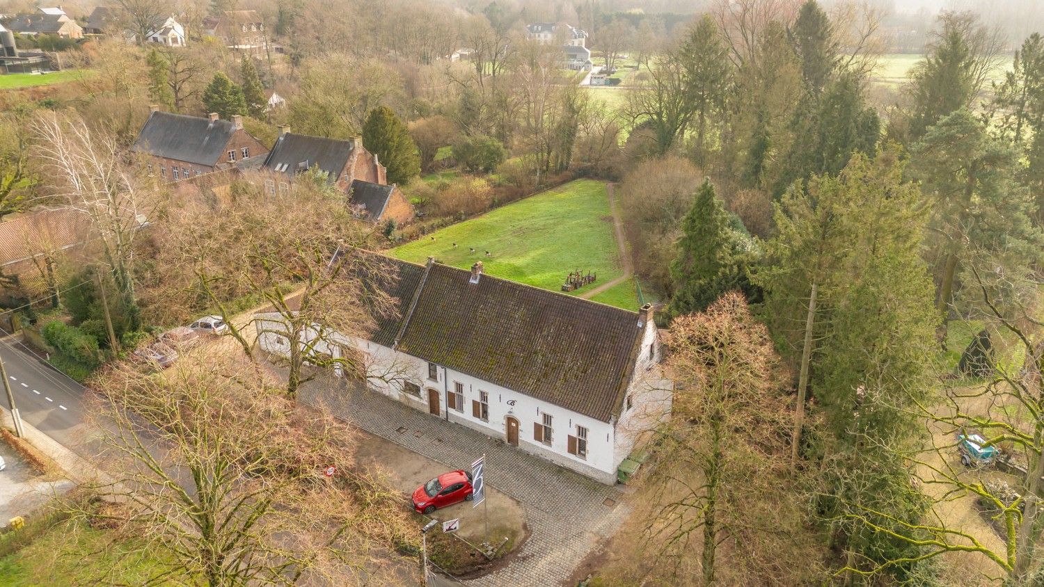 Unieke, gerestaureerde hoeve op toplocatie te Neerijse foto 23