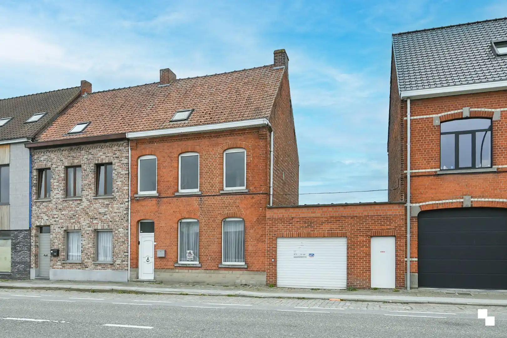 Karaktervolle woning met ruime tuin en dubbele garage te Ingelmunster foto 37