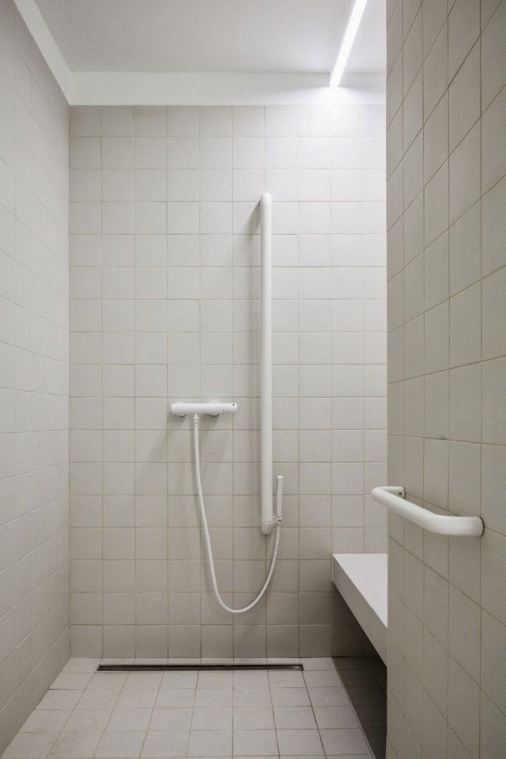 Uniek rolstoelvriendelijk en gemeubeld gelijkvloers appartement met terras dankzij hoogstaande architectuur  foto 11