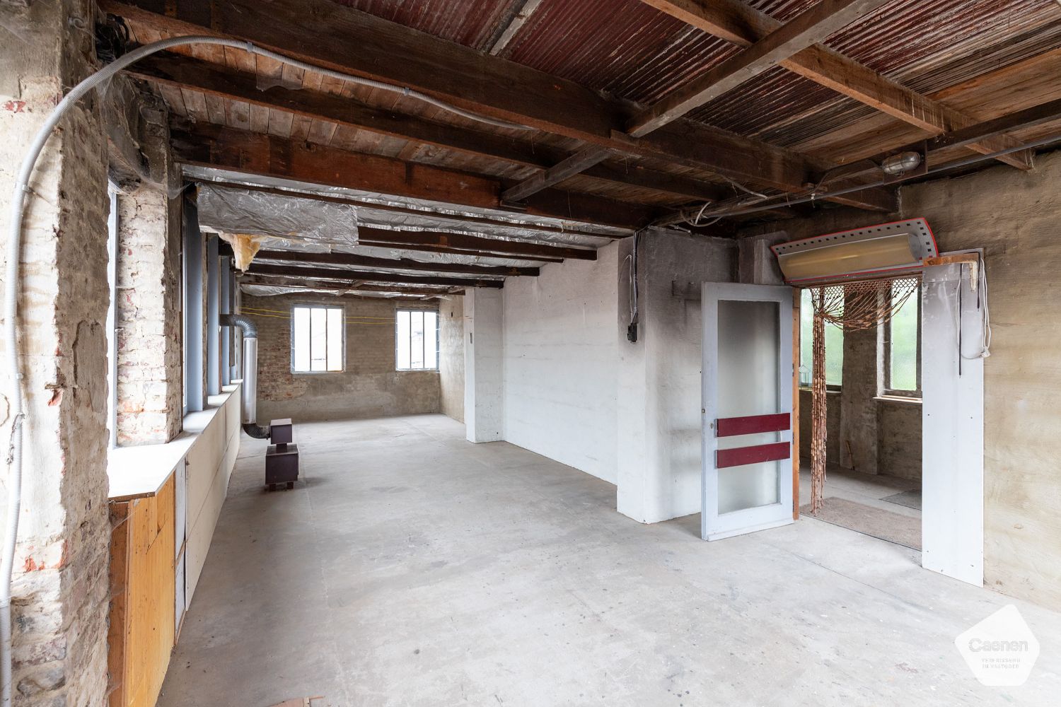 MOOIE VEELZIJDIGE VRIJSTAANDE WONING MET 4 SLAAPKAMERS en (LOODS) in het centrum van Ruddervoorde foto 13