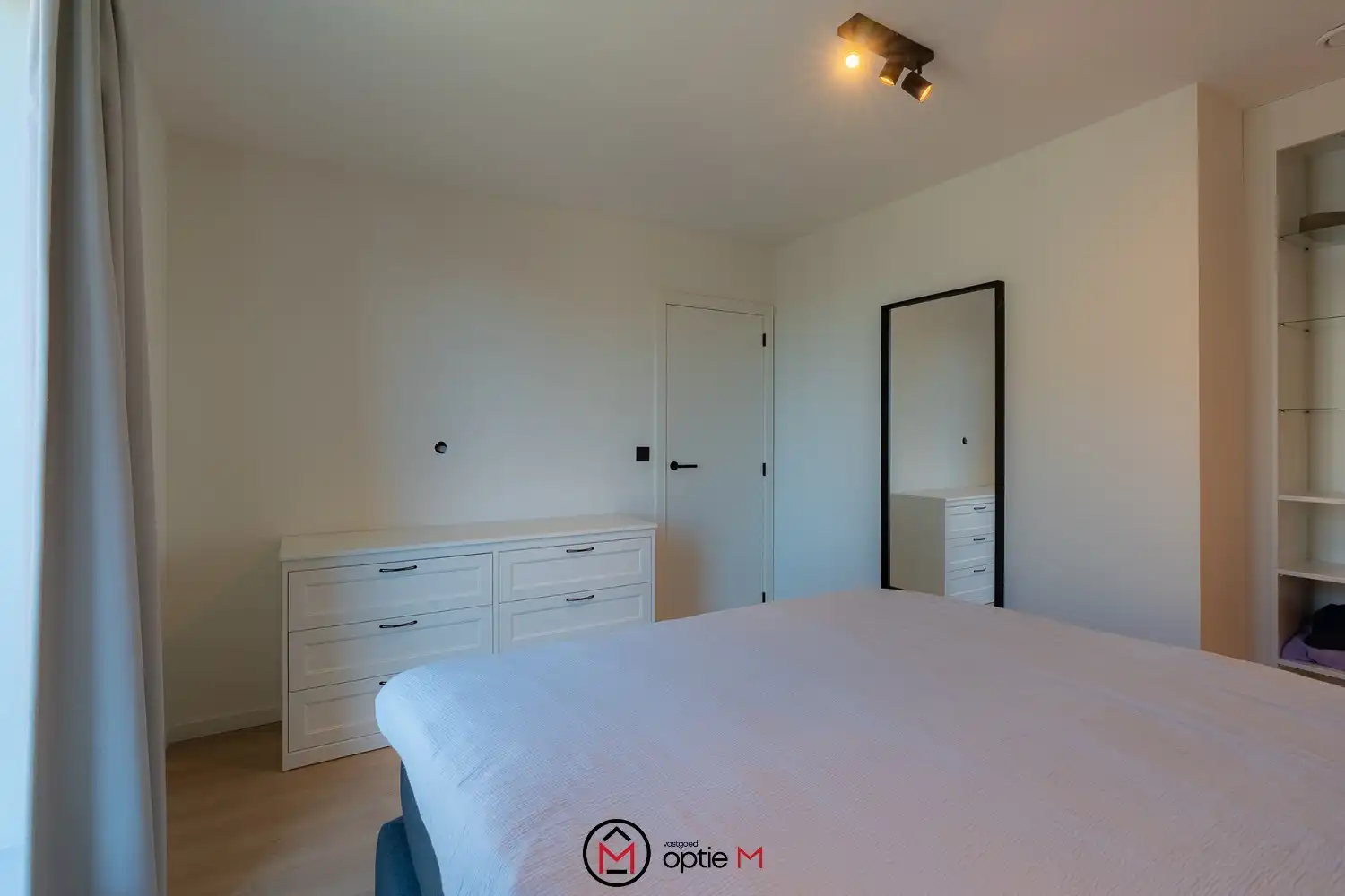 Instapklare woning te koop met hoogwaardige afwerking foto 17