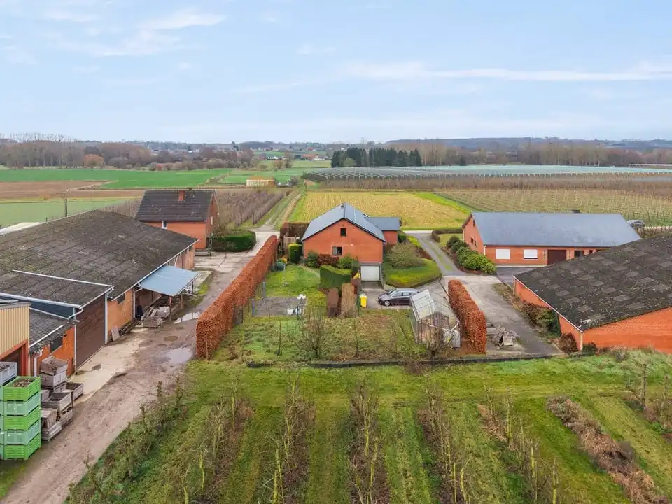 RUIME GELIJKVLOERSE GEZINSWONING OP EEN UITZONDERLIJK PERCEEL IN KORTENAKEN foto 30