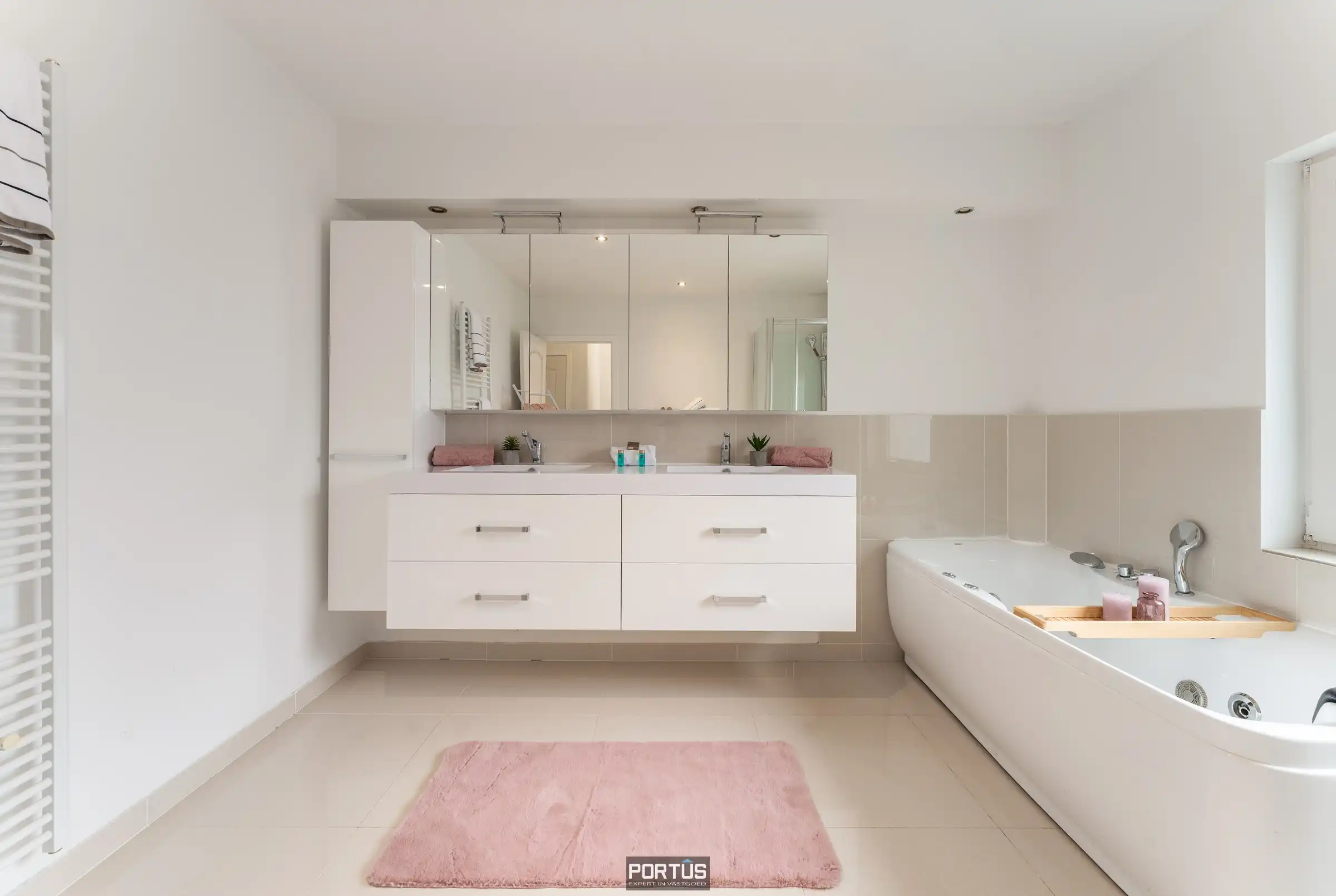 Centraal gelegen instapklare woning te Nieuwpoort-Stad  foto 14