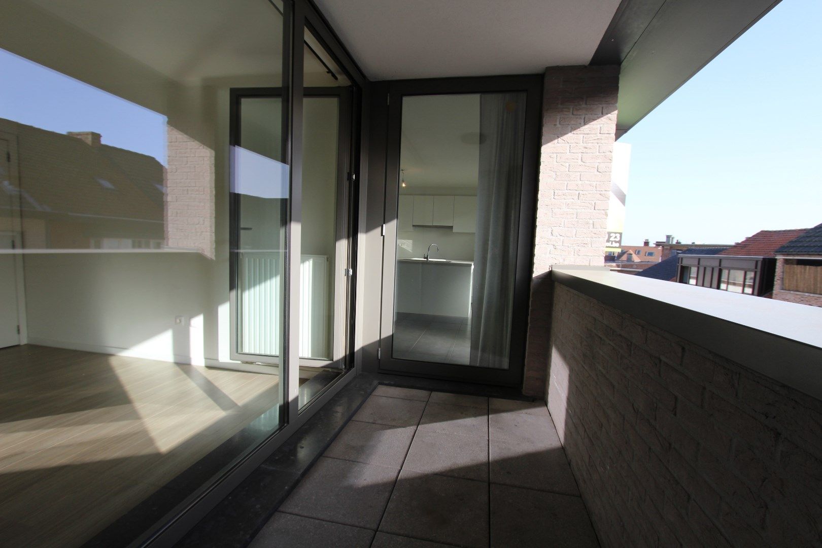 MODERN APPARTEMENT MET 2 TERRASSEN EN GARAGE foto 9