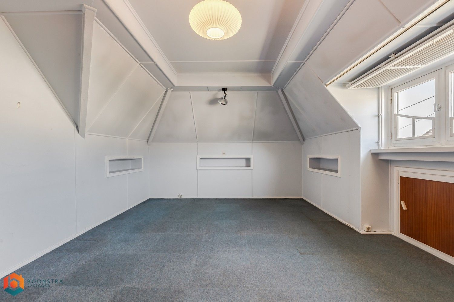 Vrijstaande woning met veel potentieel op 1143m² in Koningshooikt foto 19
