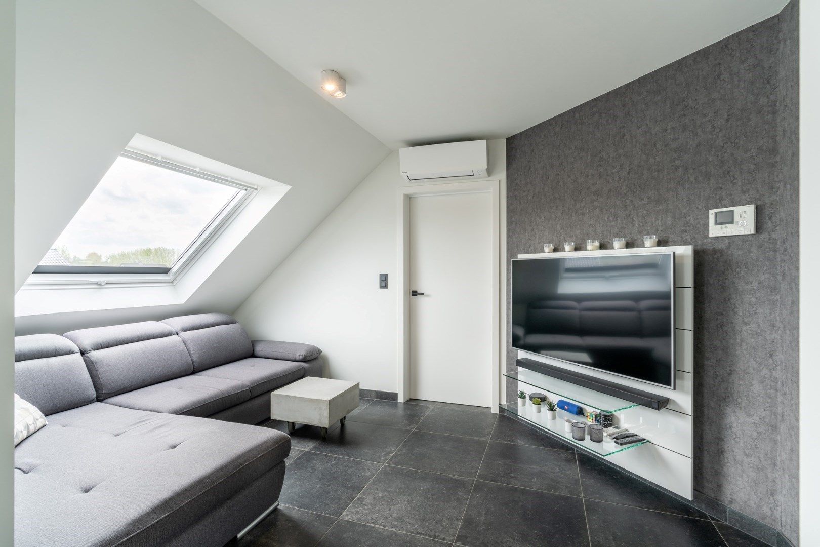 Smaakvol en zeer degelijk gerenoveerd  1-slaapkamer  appartement  foto 11