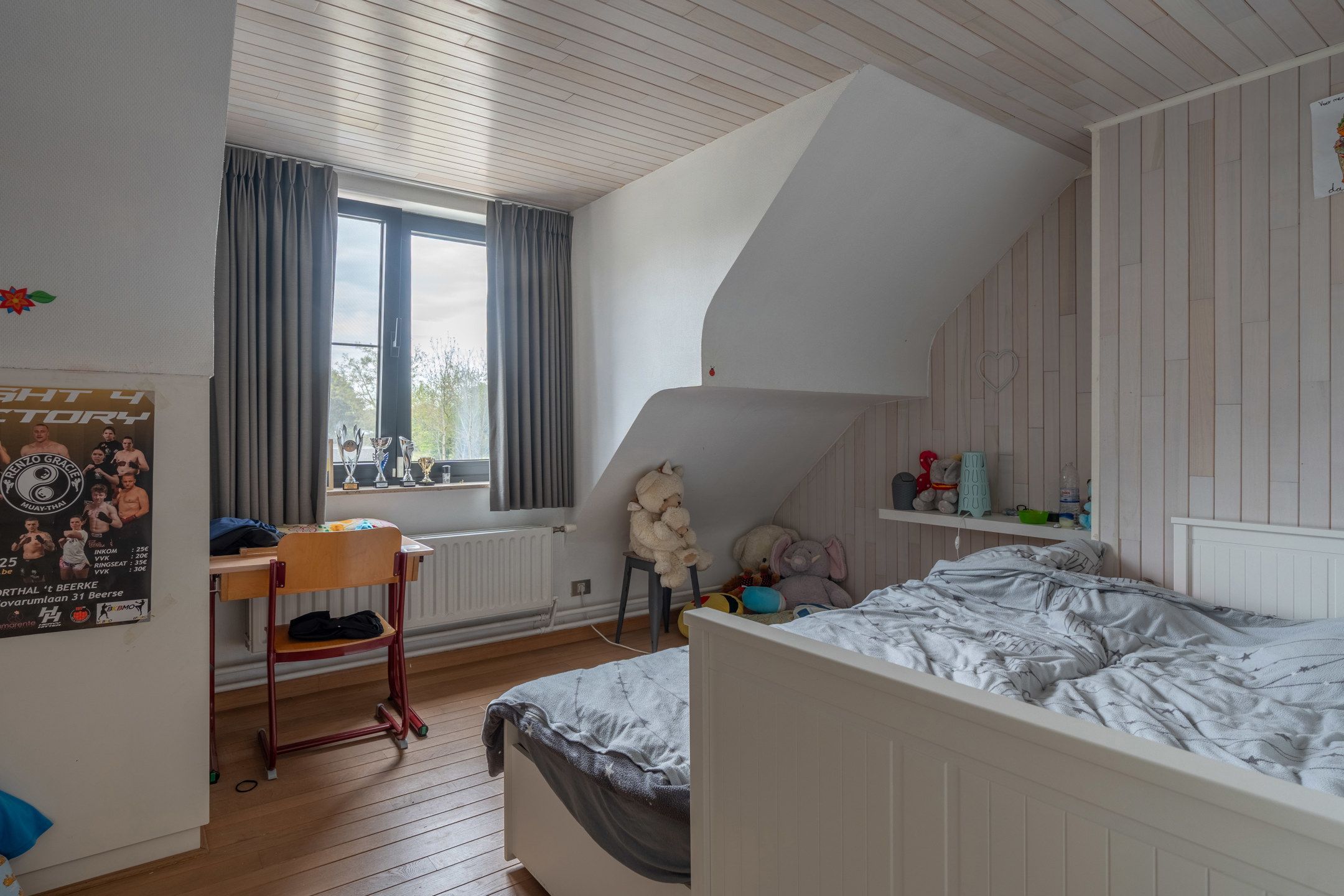 Ruime woning op gunstig gelegen perceel van 922 m² foto 24