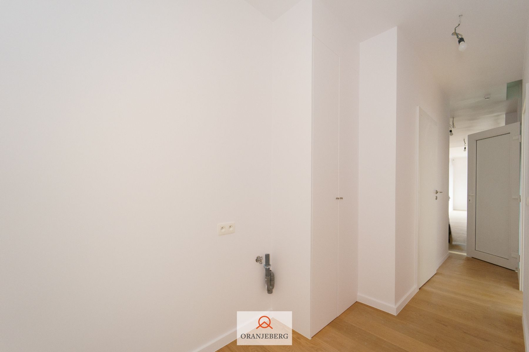 Gerenoveerd gelijkvloers appartement vlakbij station Gent-Sint-Pieters foto 14