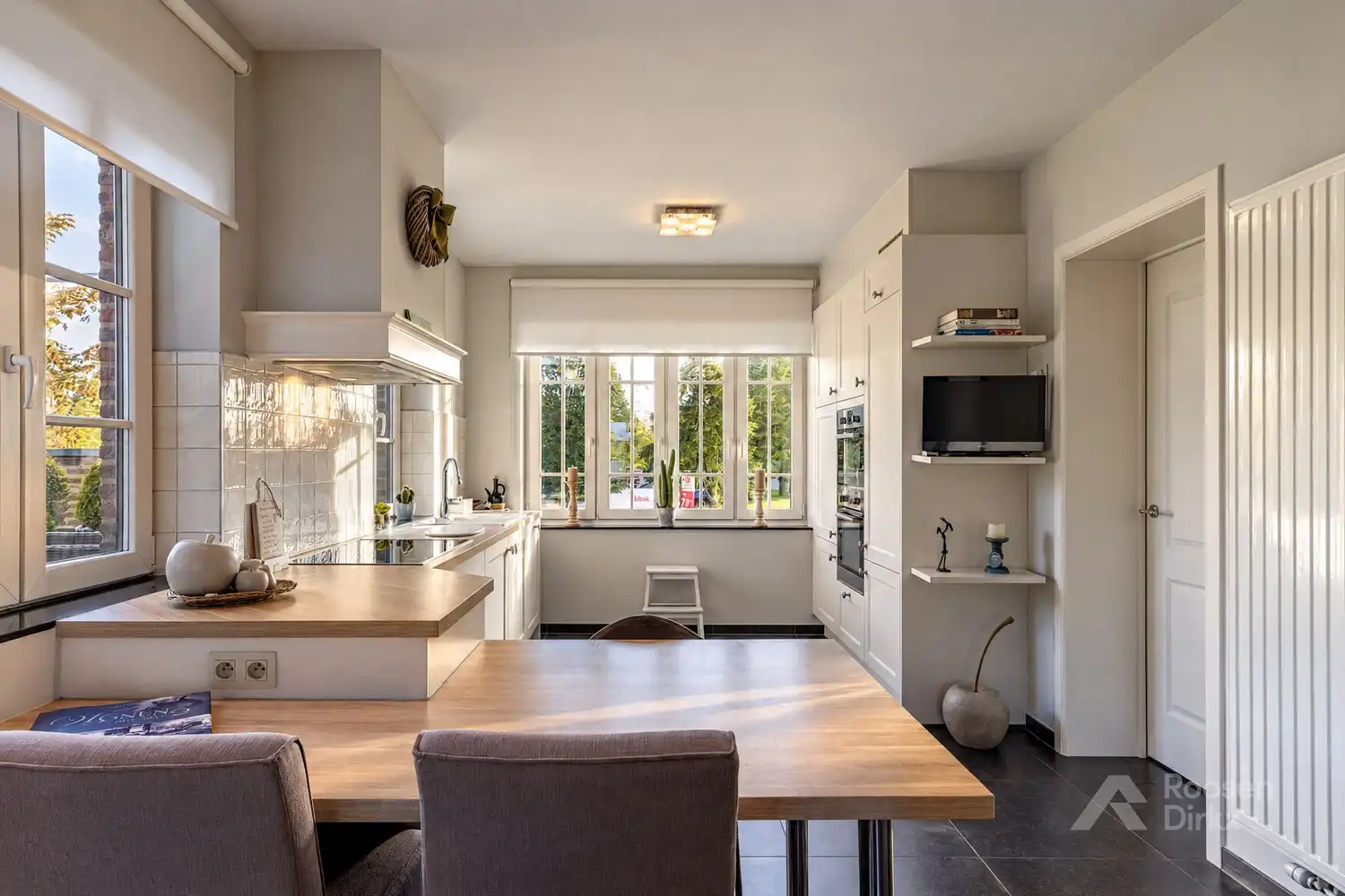 Luxe appartement (150m²) met 3 slaapkamers en 60m² terrassen te BREE. foto 13