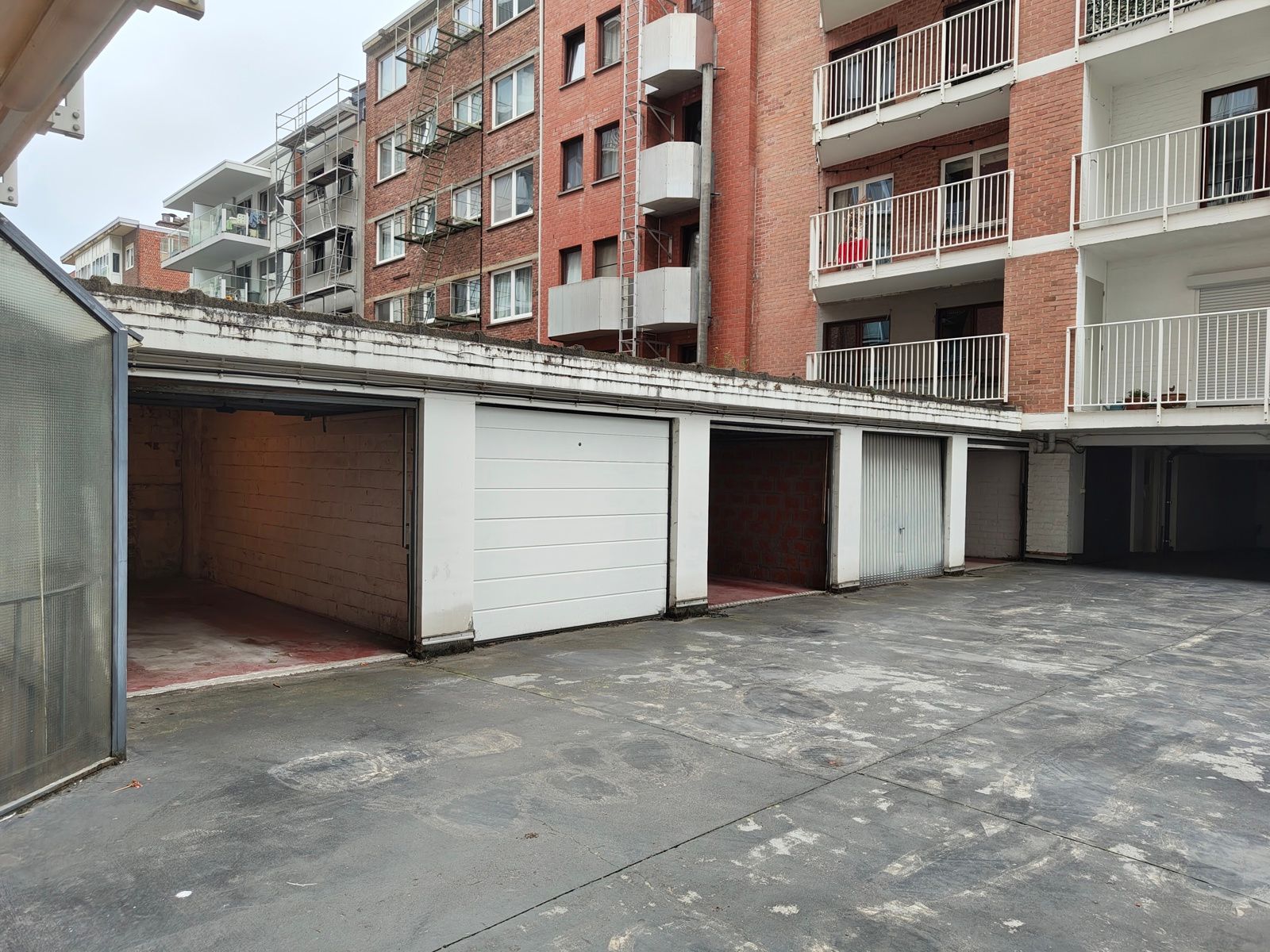 Garagebox te Gent Zuid - Te huur foto {{pictureIndex}}