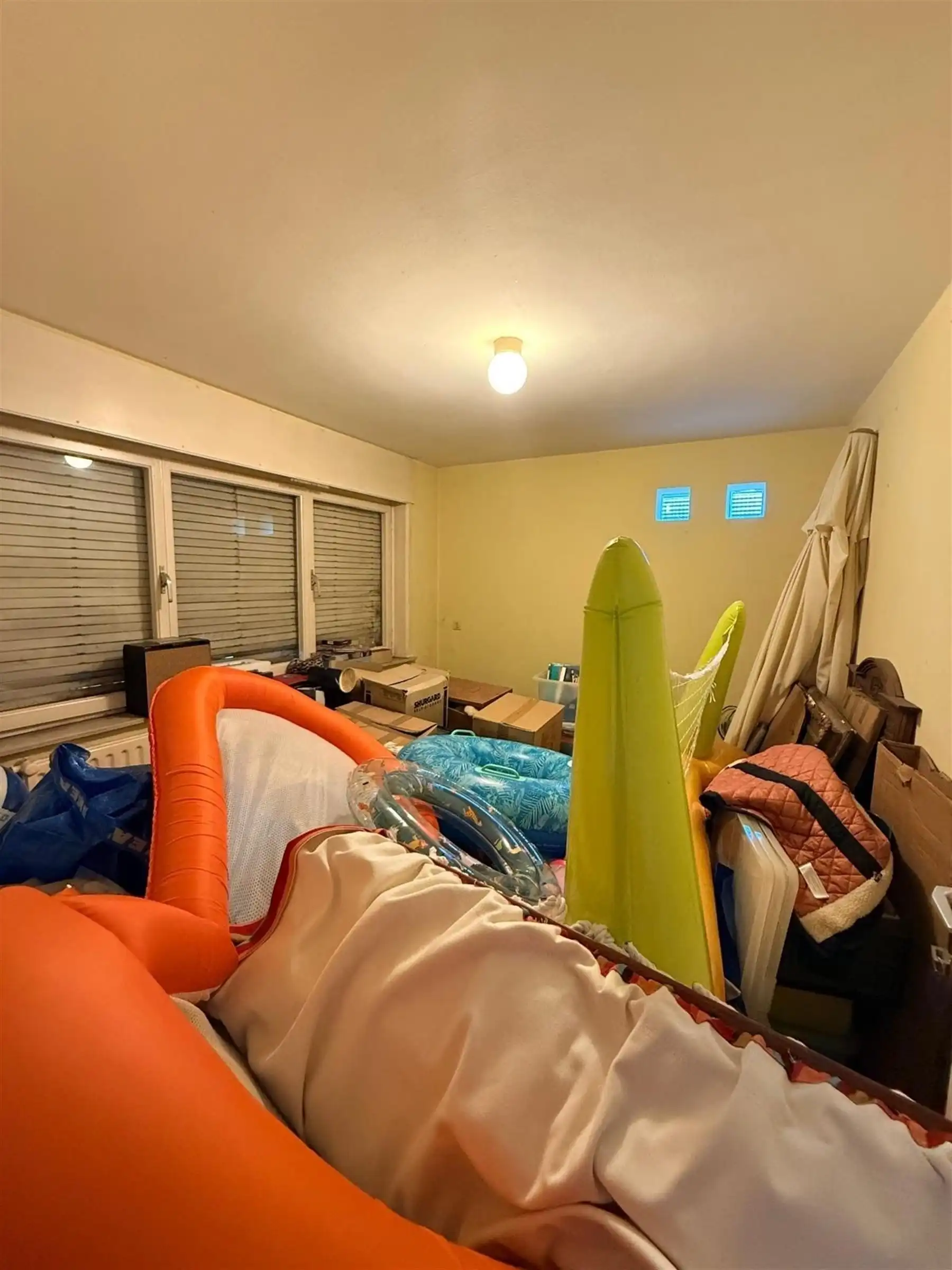 RESIDENTIEEL GELEGEN 3-GEVEL WONING VLAKBIJ NAVO! foto 11