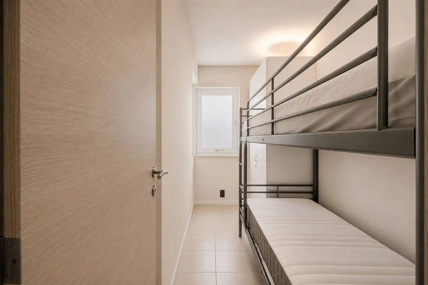 uitzonderlijk hoek appartement met 2 slaapkamers foto 16