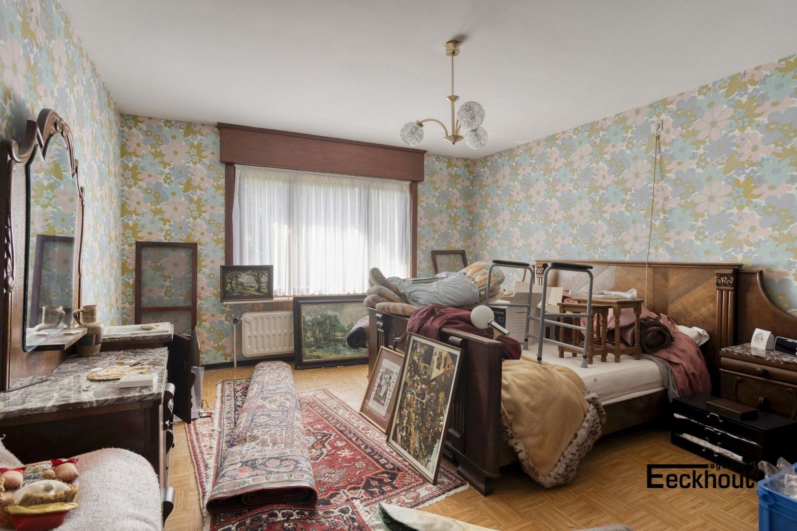 Zeer ruime (247 m²), halfopen woning met veel potentieel! foto 17