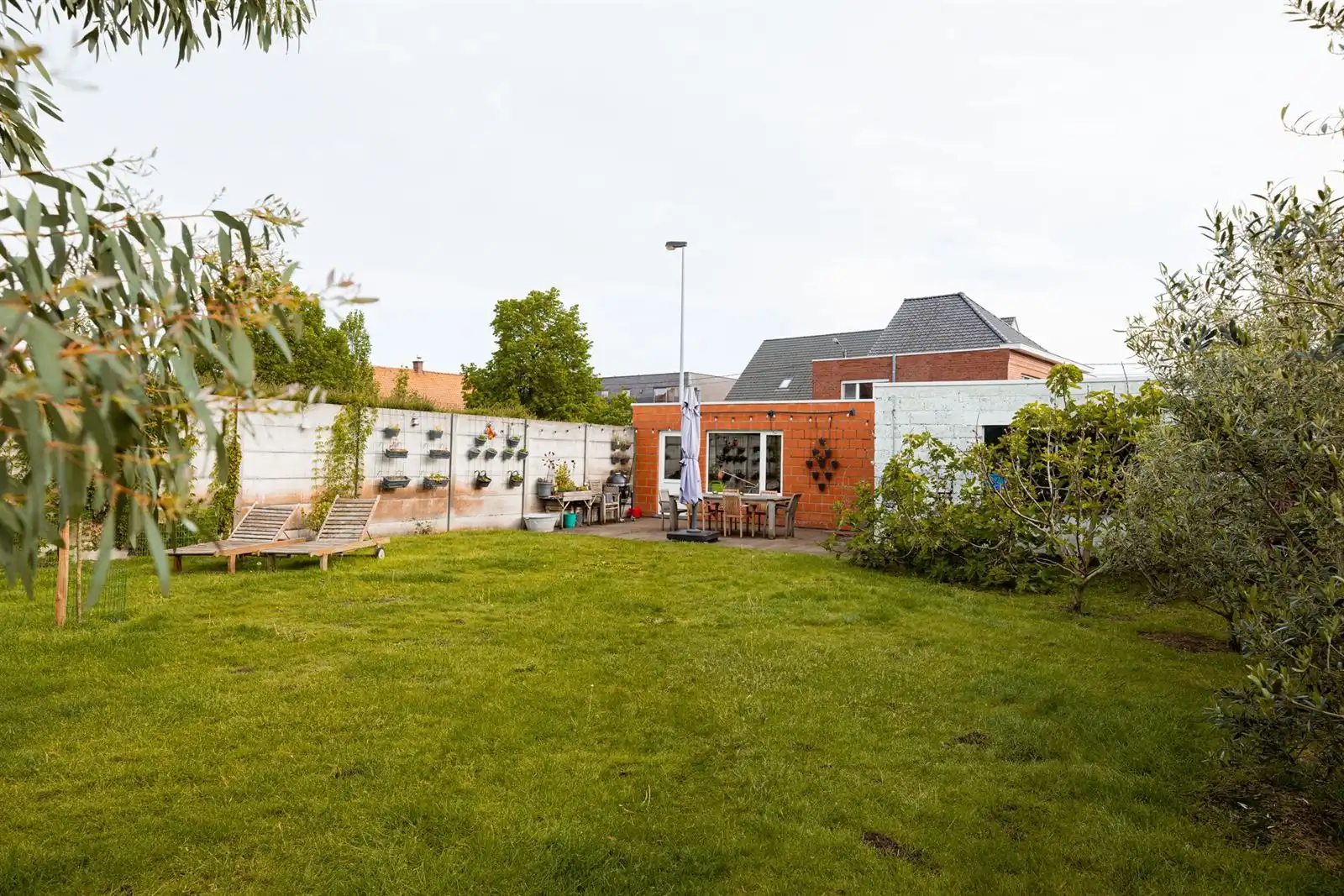 Ruime gezinswoning met werkruimte! foto 12