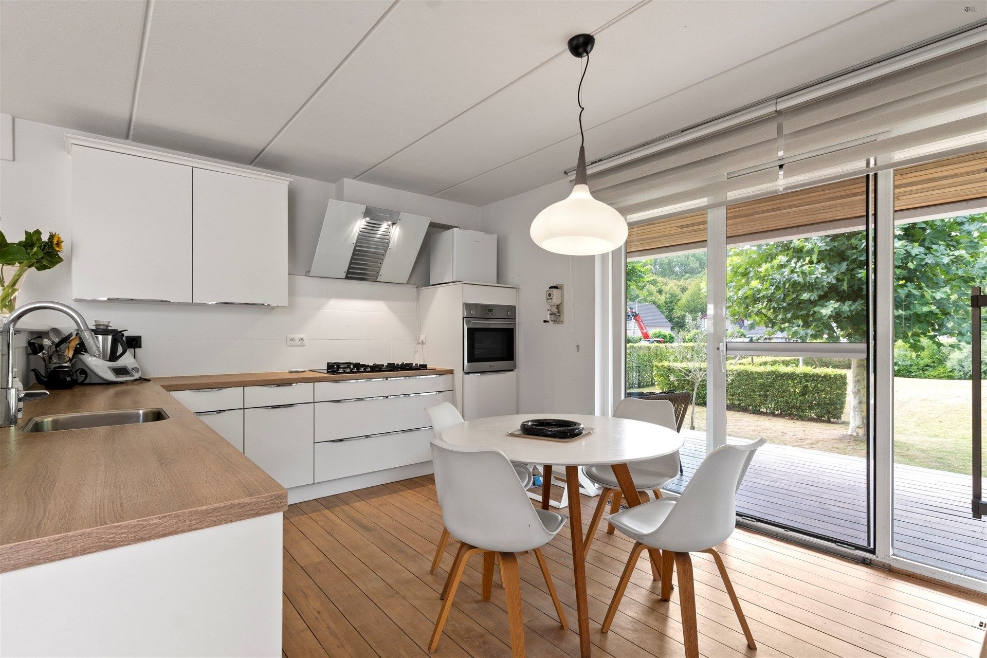 Vrijstaande woning op groot perceel foto 5