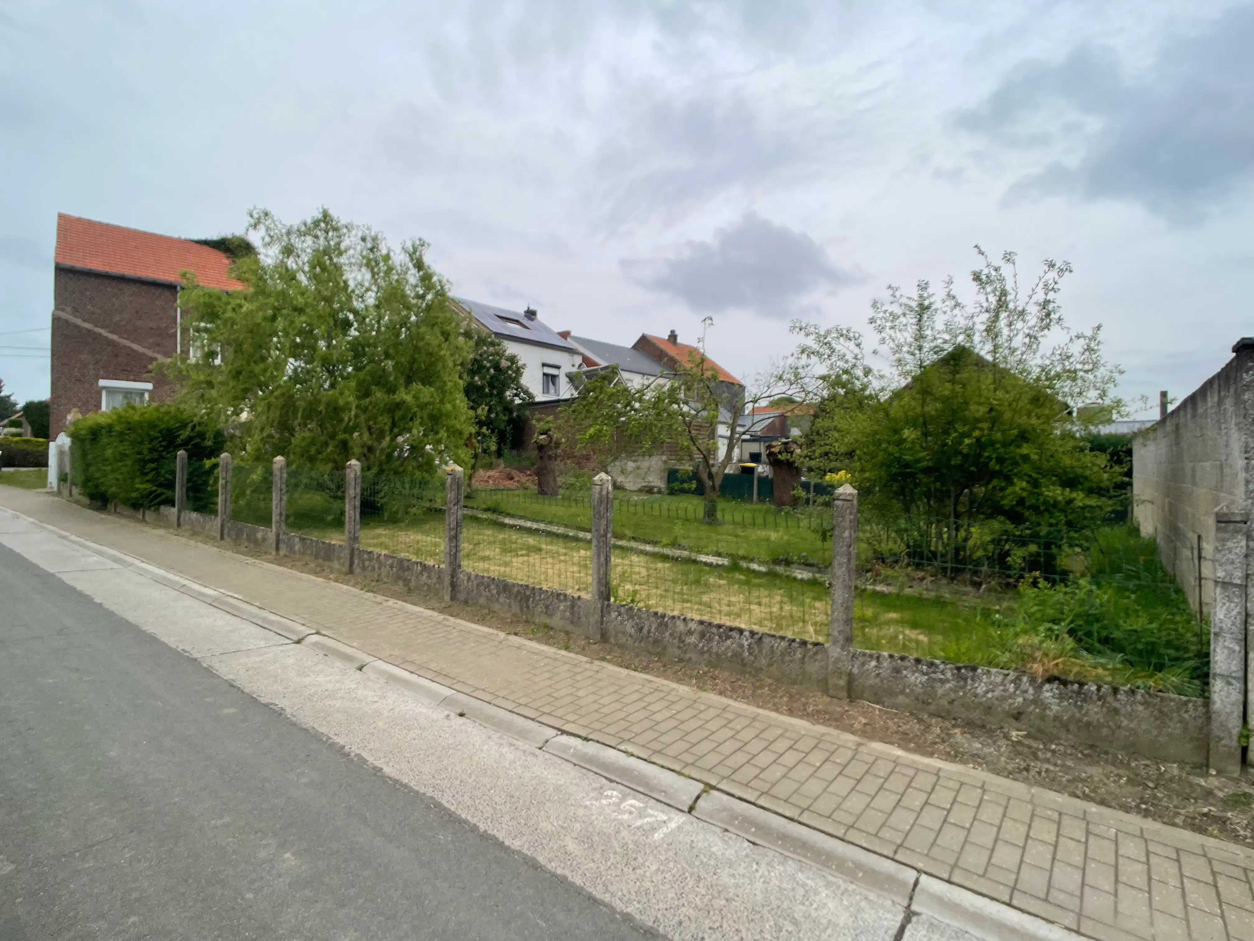 volledig te renoveren woonst met tal van opportuniteiten foto 2