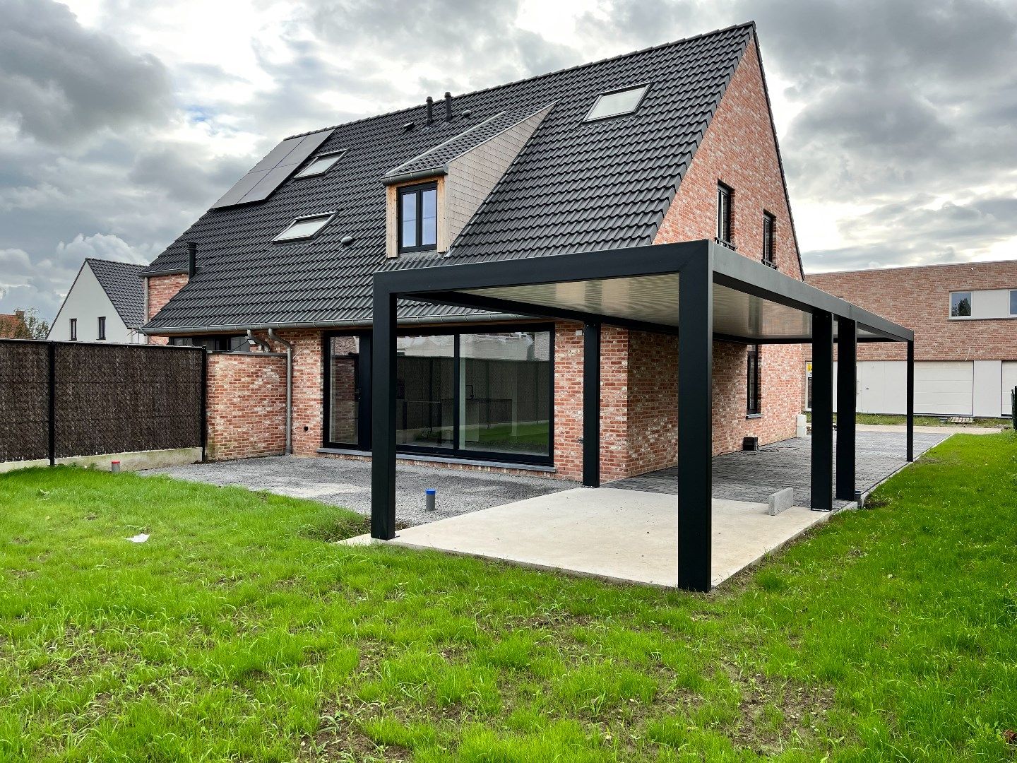 Instapklare nieuwbouwwoning met carport te Langemark foto 23