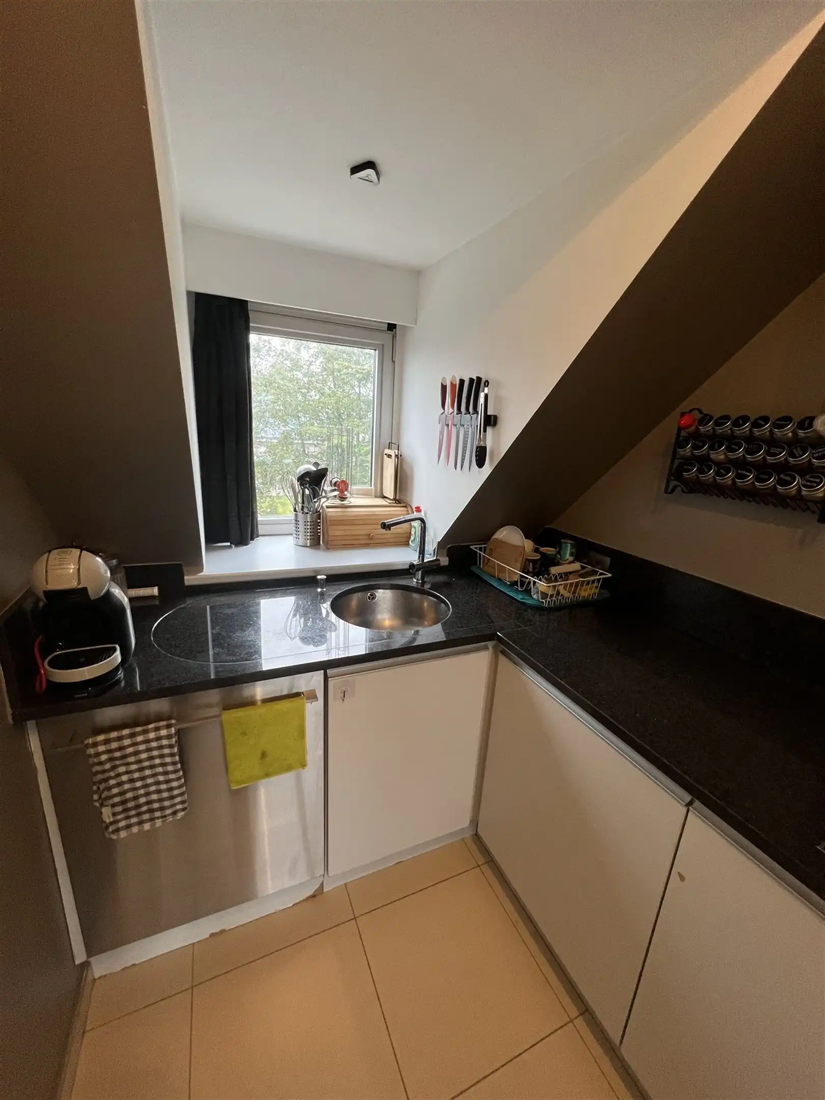 Appartement met 2 slaapkamers en terras. foto 3