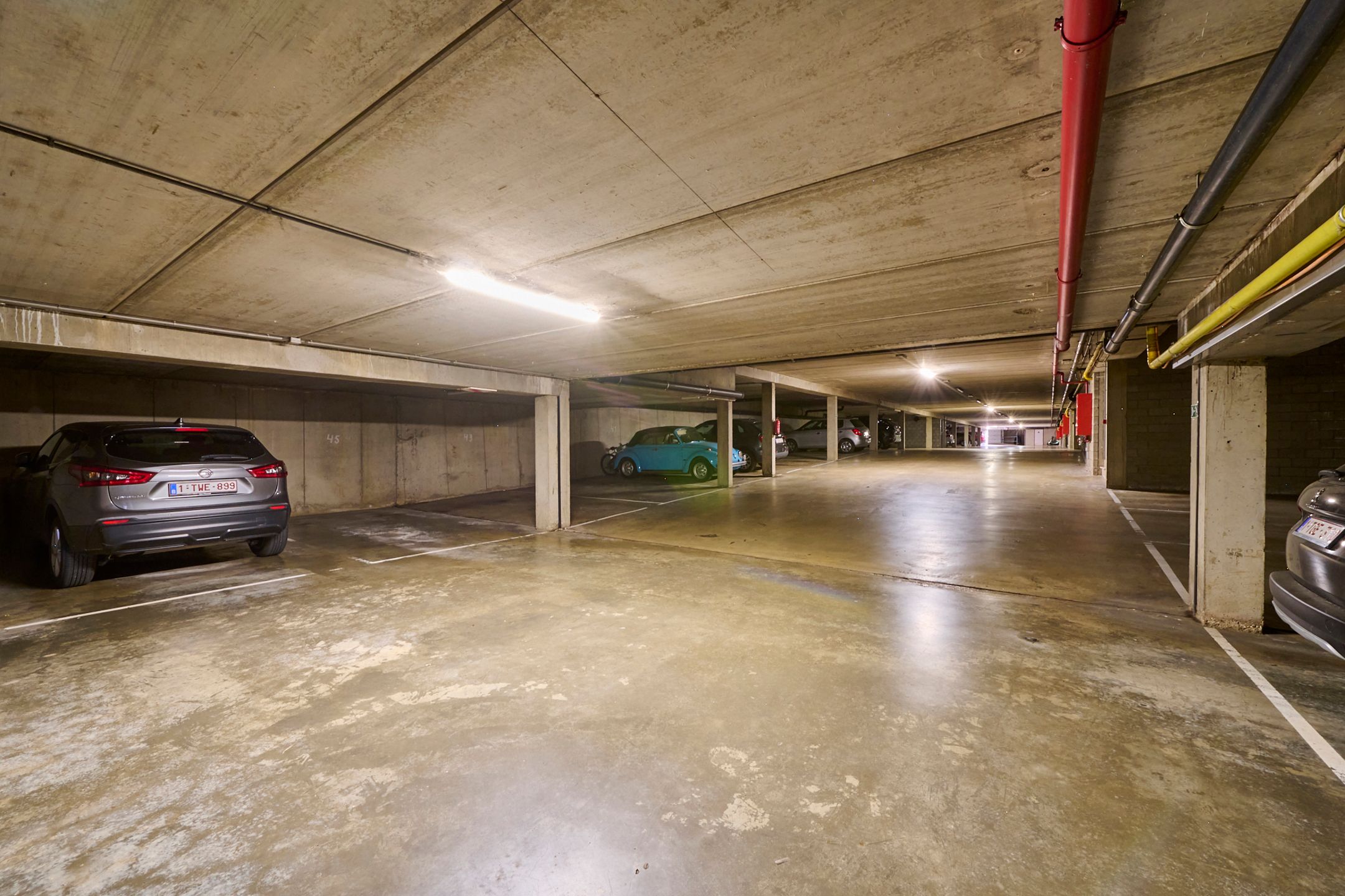 Gelijkvloers appartement met koer en 2 slaapkamers foto 11