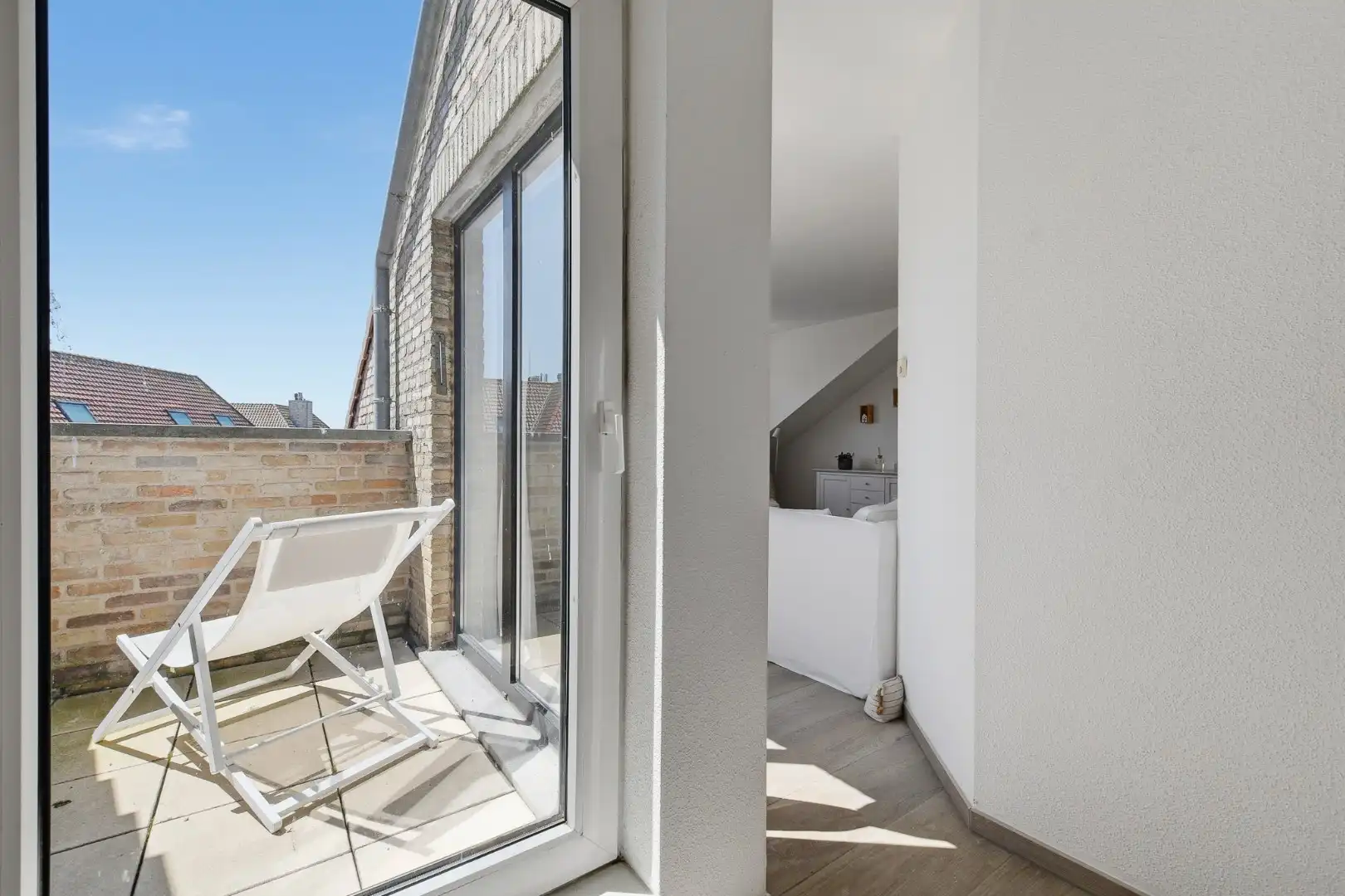 Instapklaar en gemeubeld 1-slaapkamerappartement met terras in hartje Wenduine foto 11