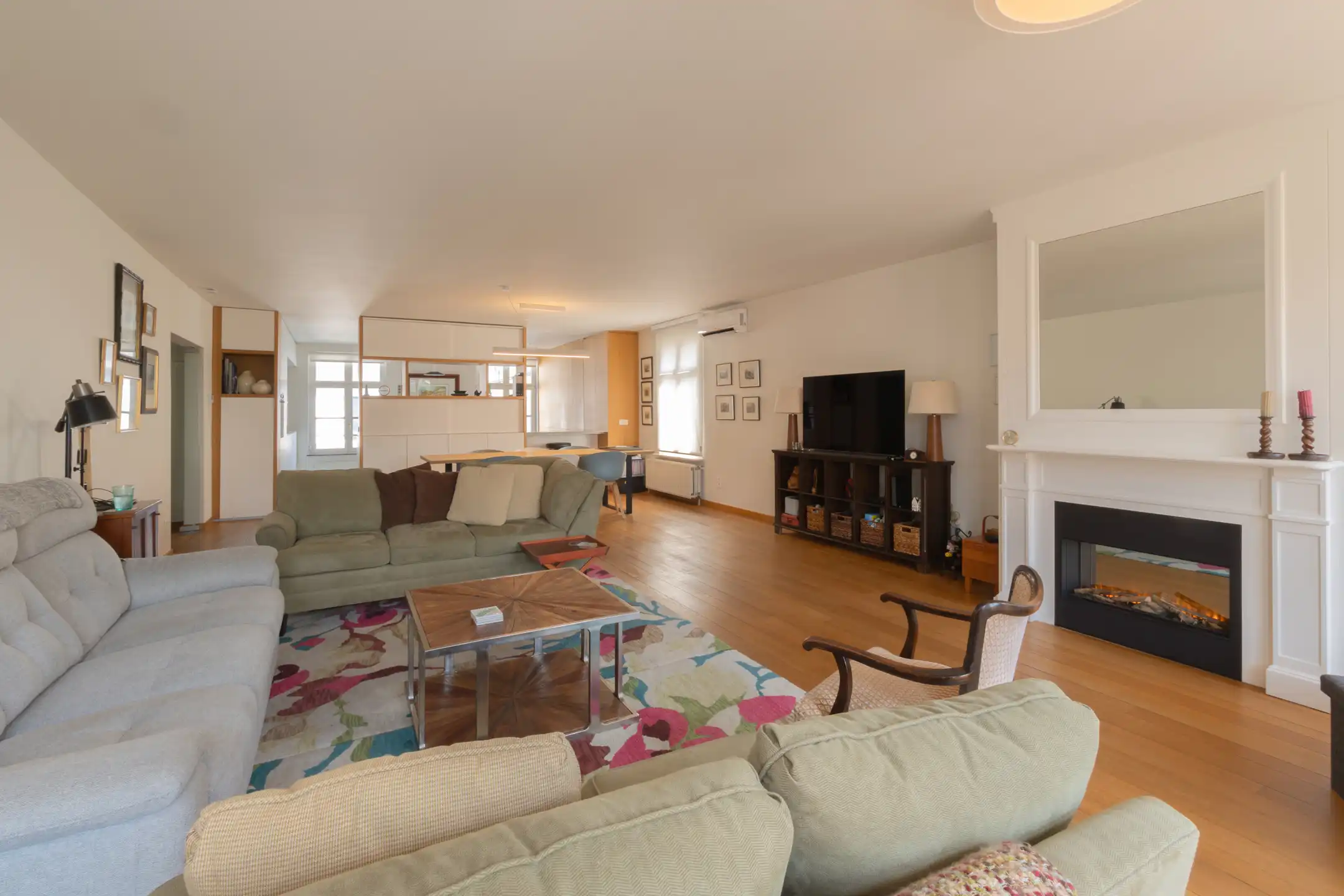 ANTWERPEN-CENTRUM - Ruim appartement bij de Kloosterstraat foto 4
