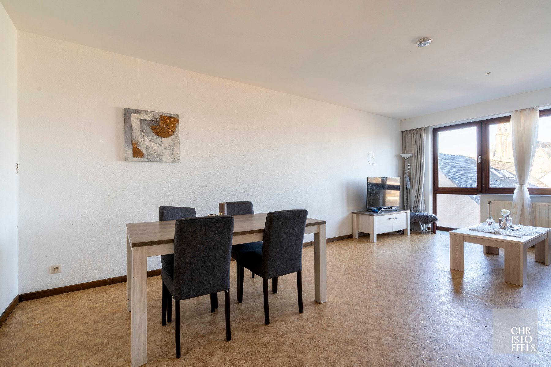 Verhuurd én op te frissen 3-slaapkamer appartement op toplocatie in Lanaken! foto 11