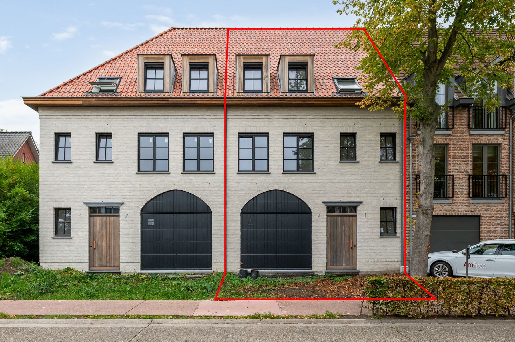 Energiezuinige nieuwbouwwoning voor het dorp van Schilde. foto {{pictureIndex}}