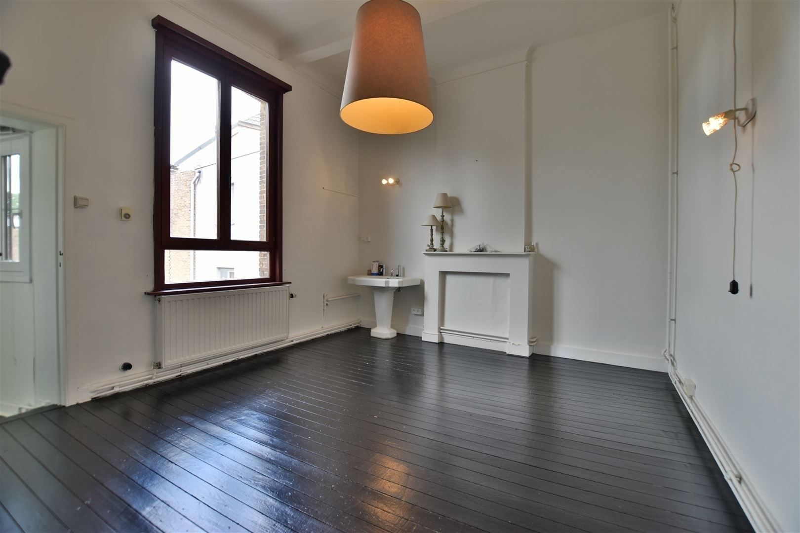 Karaktervolle, ruime woning met 6 slaapkamers, binnenkoer met jacuzzi en topligging! foto 15