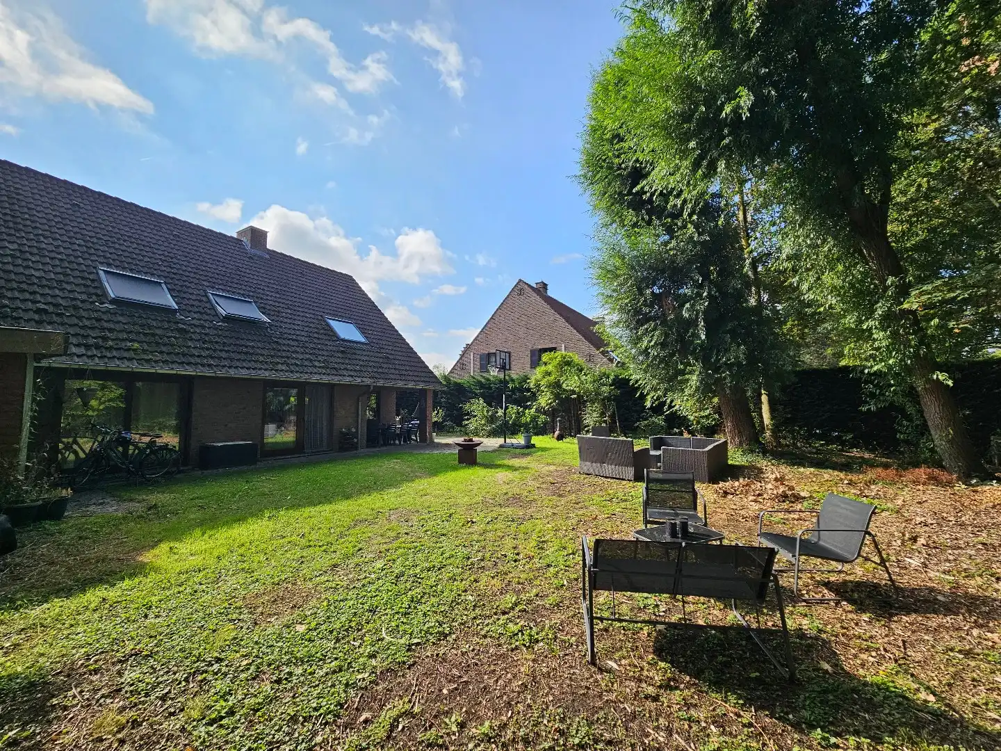 Villa met 4 slaapkamers in groene omgeving. foto 16