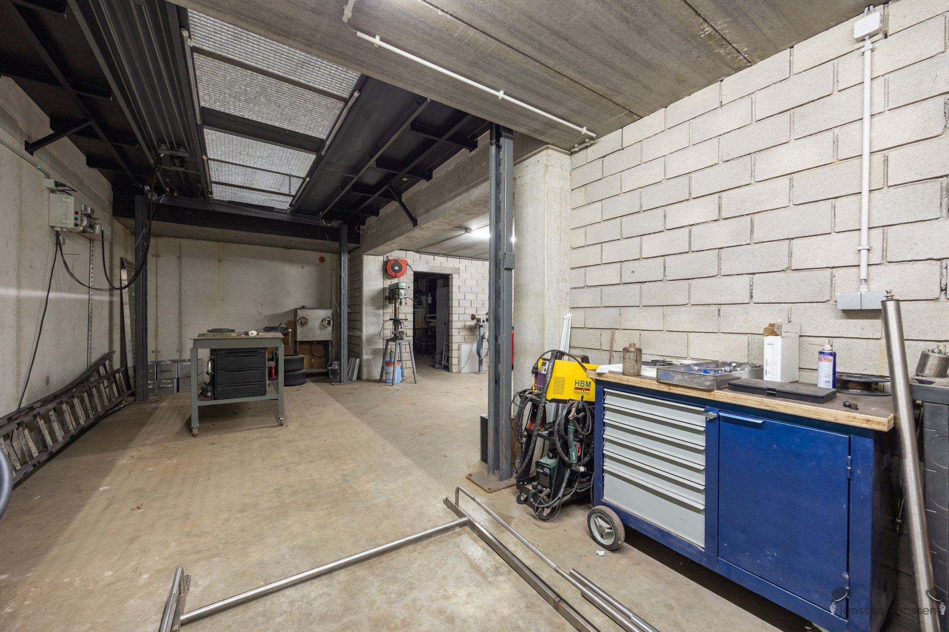 Recente woning met 3 slaapkamers op 482 m² foto 14