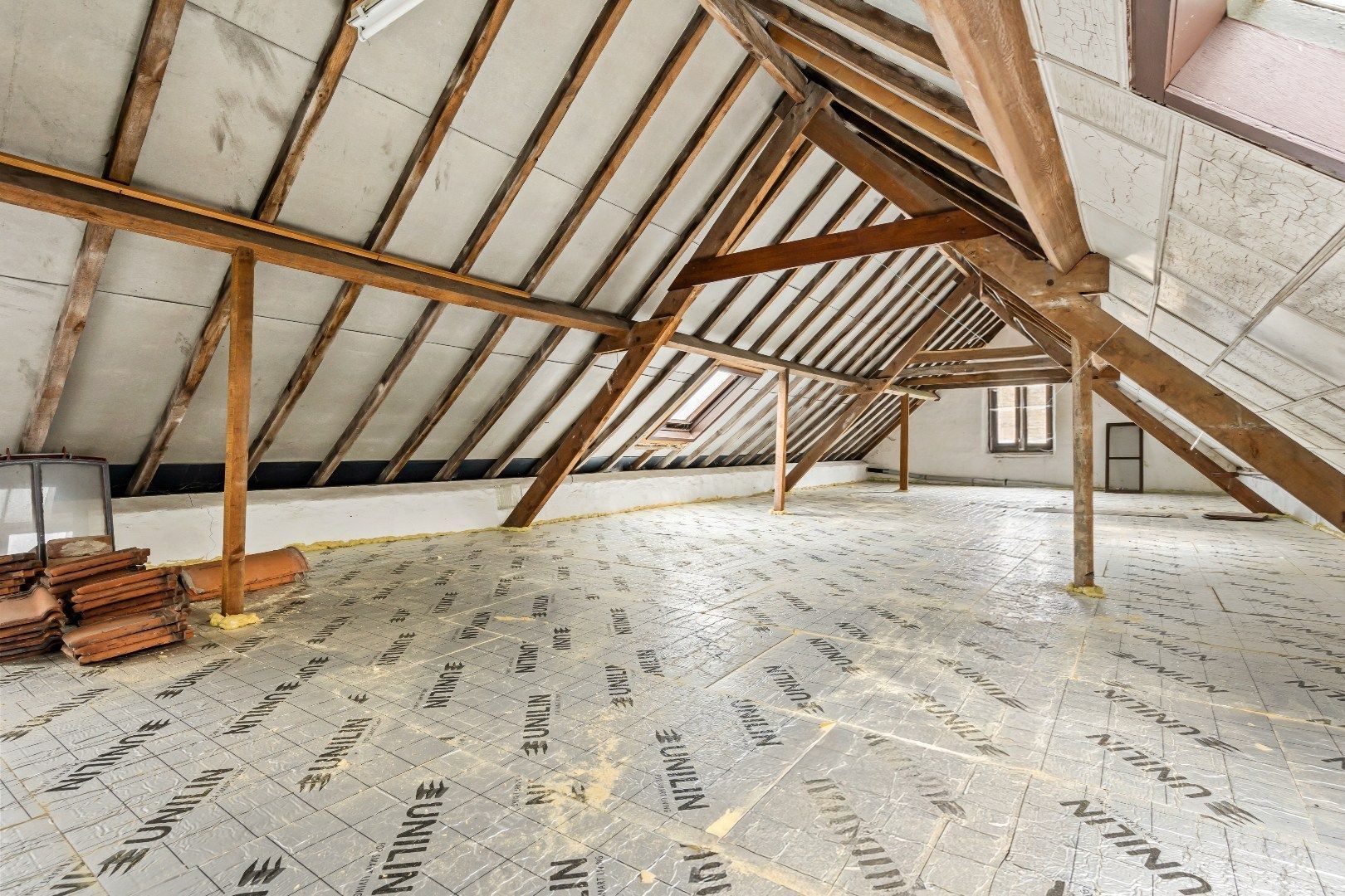 Gezellige stadswoning met 4 slaapkamers, ruime garage en koertje. foto 21