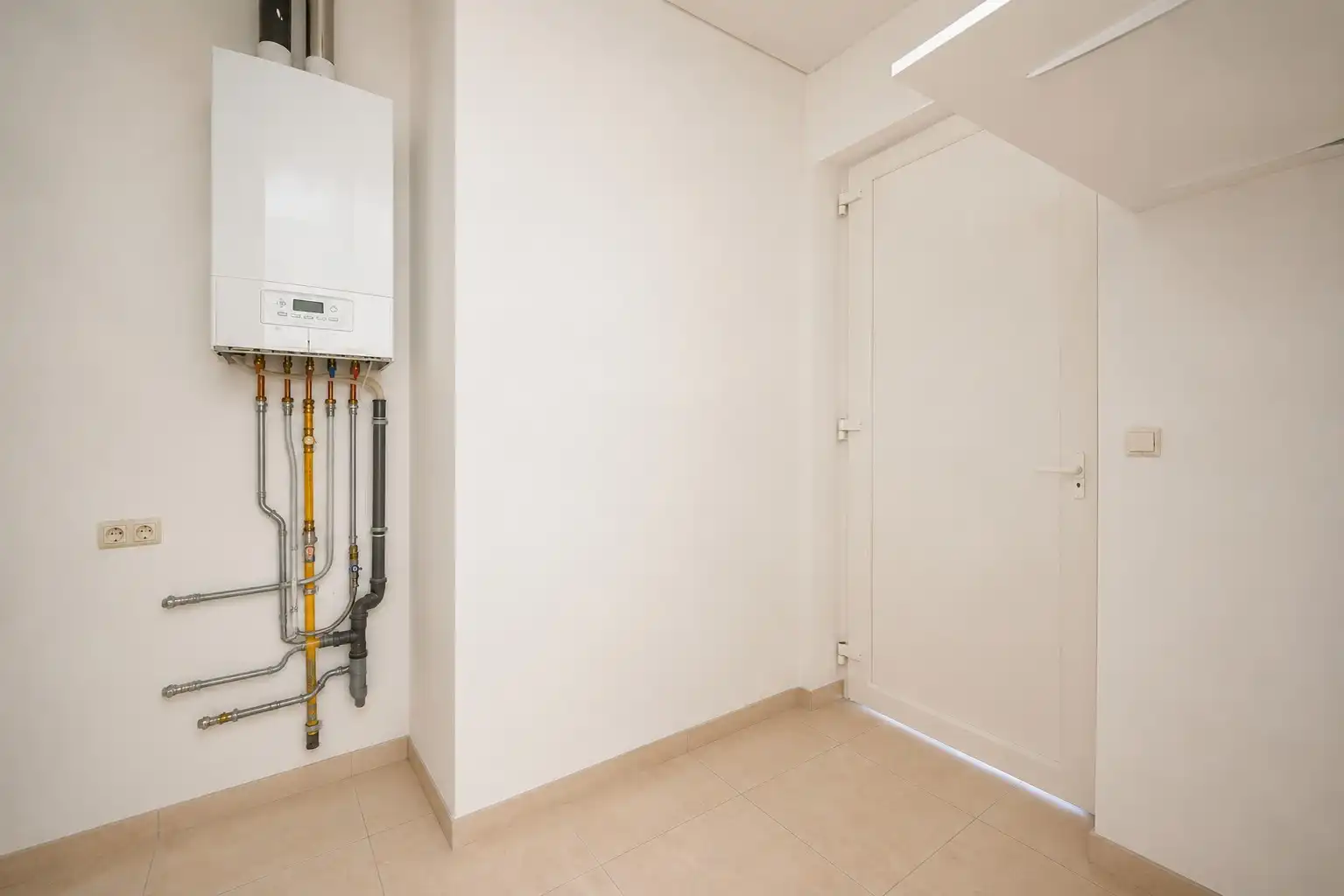 Instapklaar appartement te Harelbeke foto 6