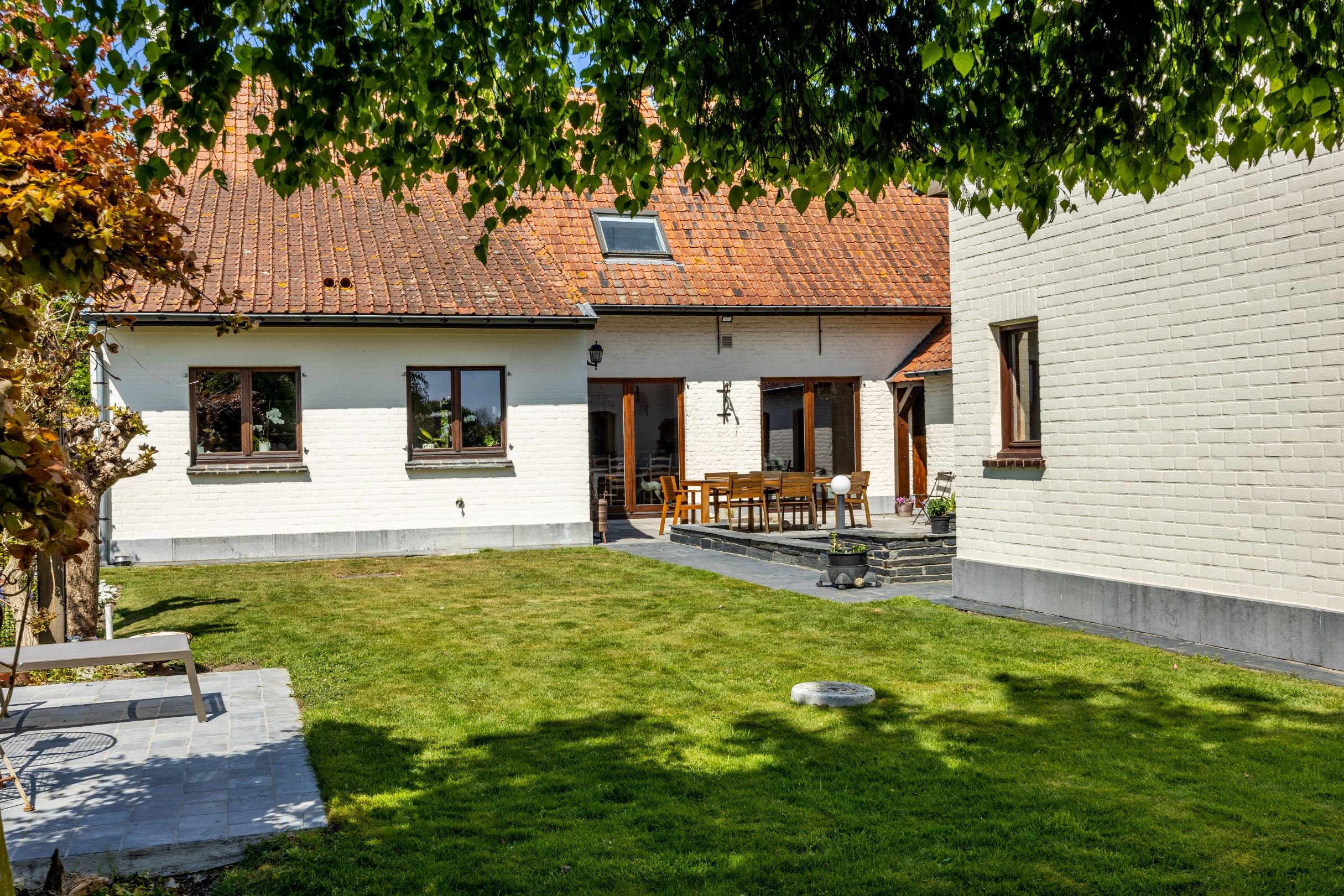 CHARME LANDHUIS  GELEGEN OP 1534 M² foto 29