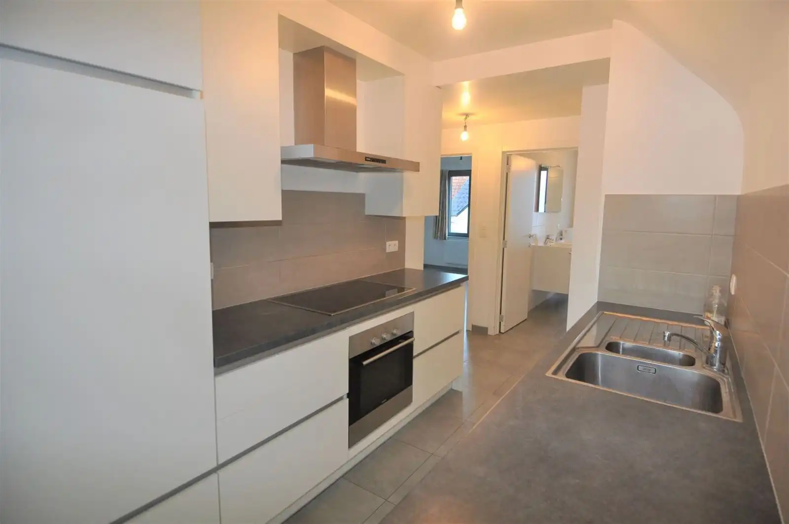 Duplex appartement met 3 slaapkamers, terras en garage foto 8