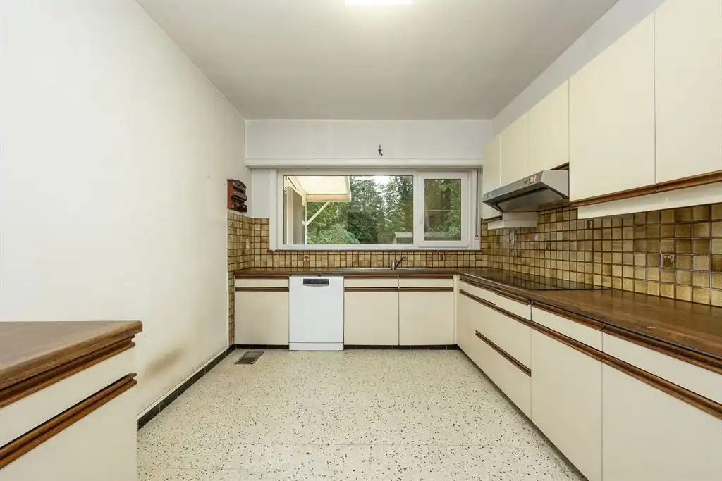 Te renoveren landhuis op 1.948m² foto 5