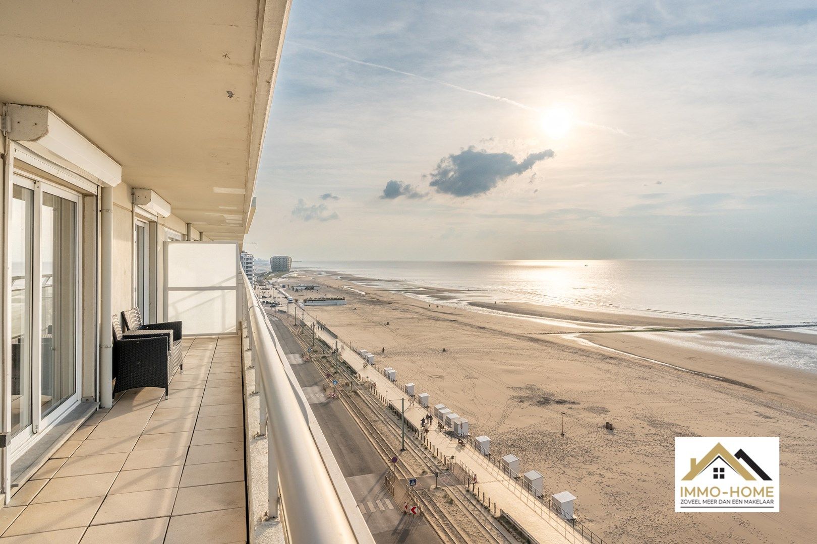 Prachtig hoekappartement met frontaal zeezicht foto 5