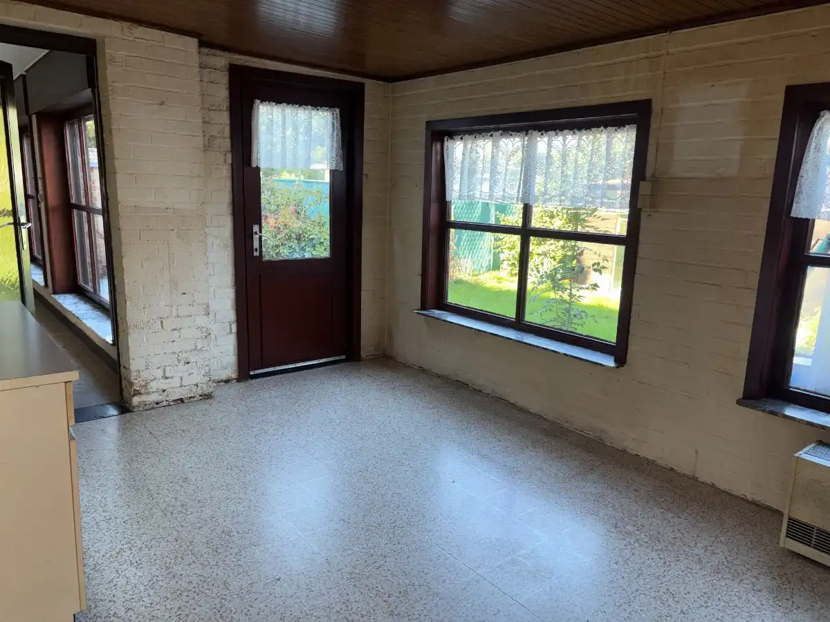 drie slaapkamer ééngezinswoning met garage en tuin foto 17