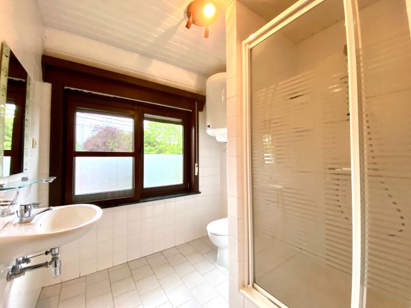 Ruime, goed onderhouden gezinswoning te Zeveren foto 14