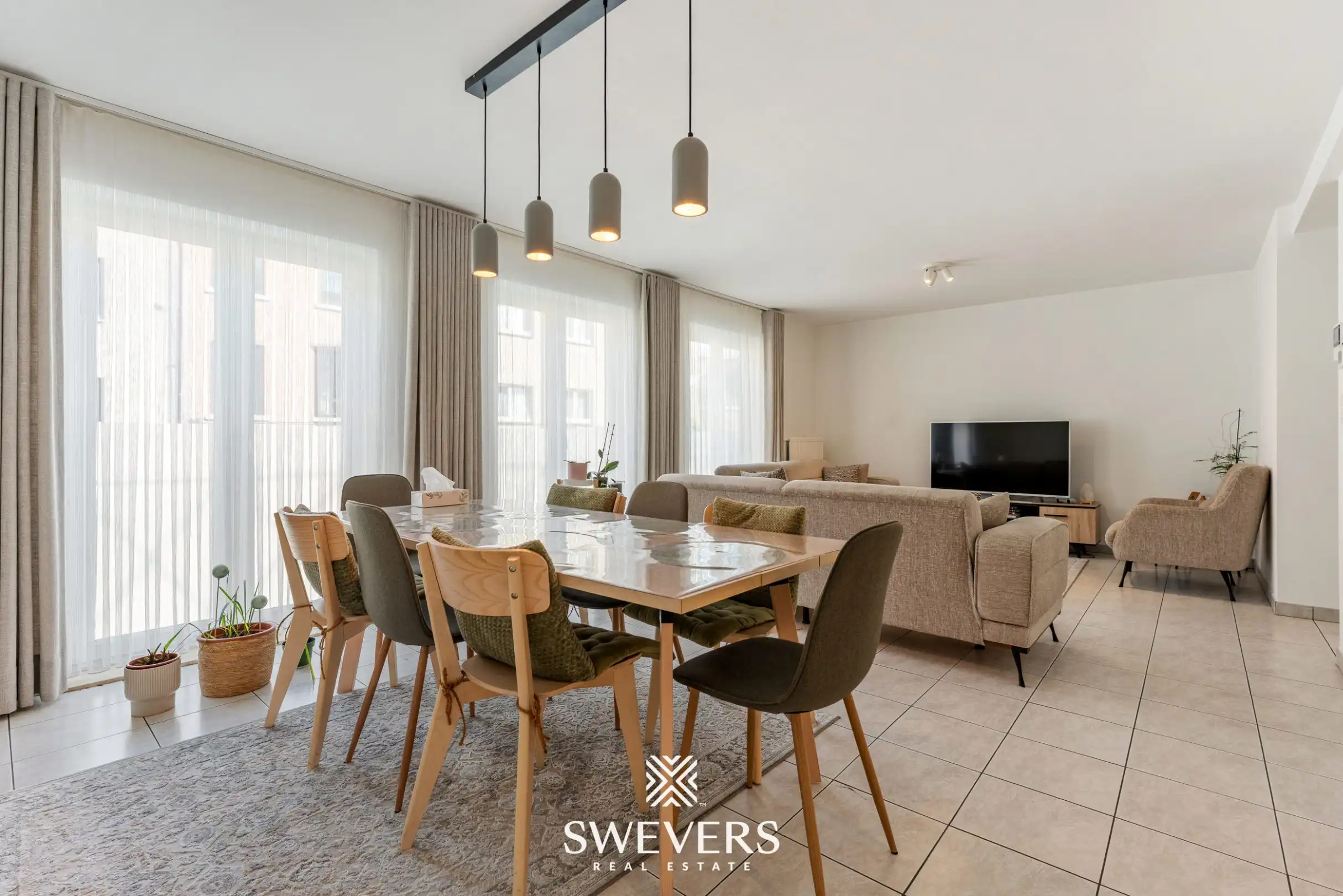 Gerenoveerd 2-slaapkamerappartement met ZW-terras vlak bij Hasselt centrum foto 9