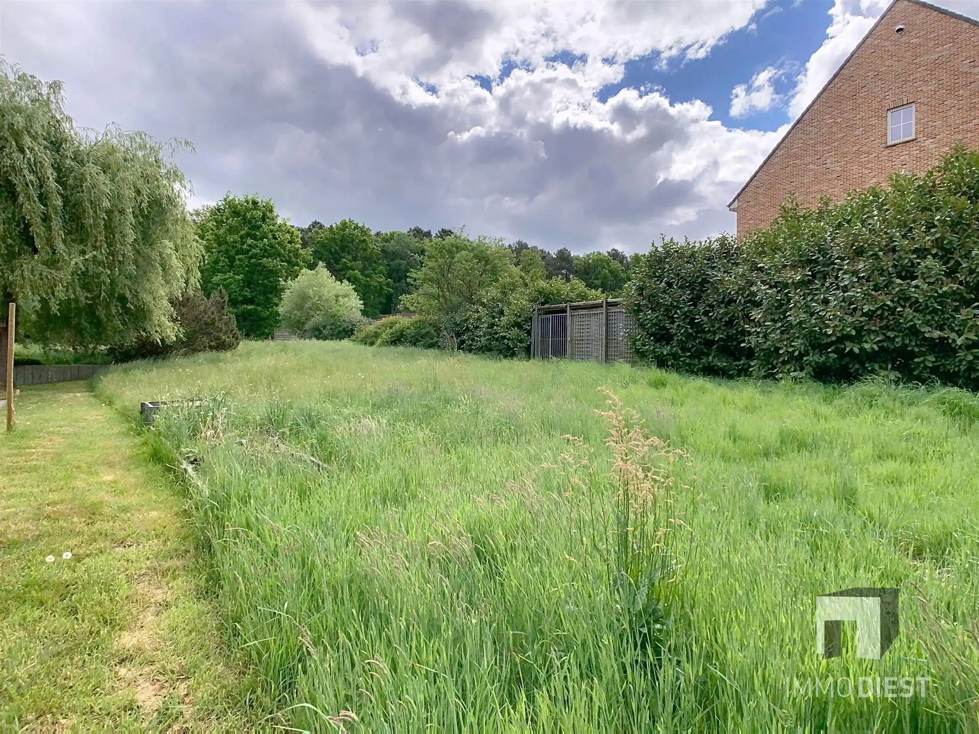 Nog te bouwen villa op knappe bouwgrond voor open bebouwing 18,66are foto 5