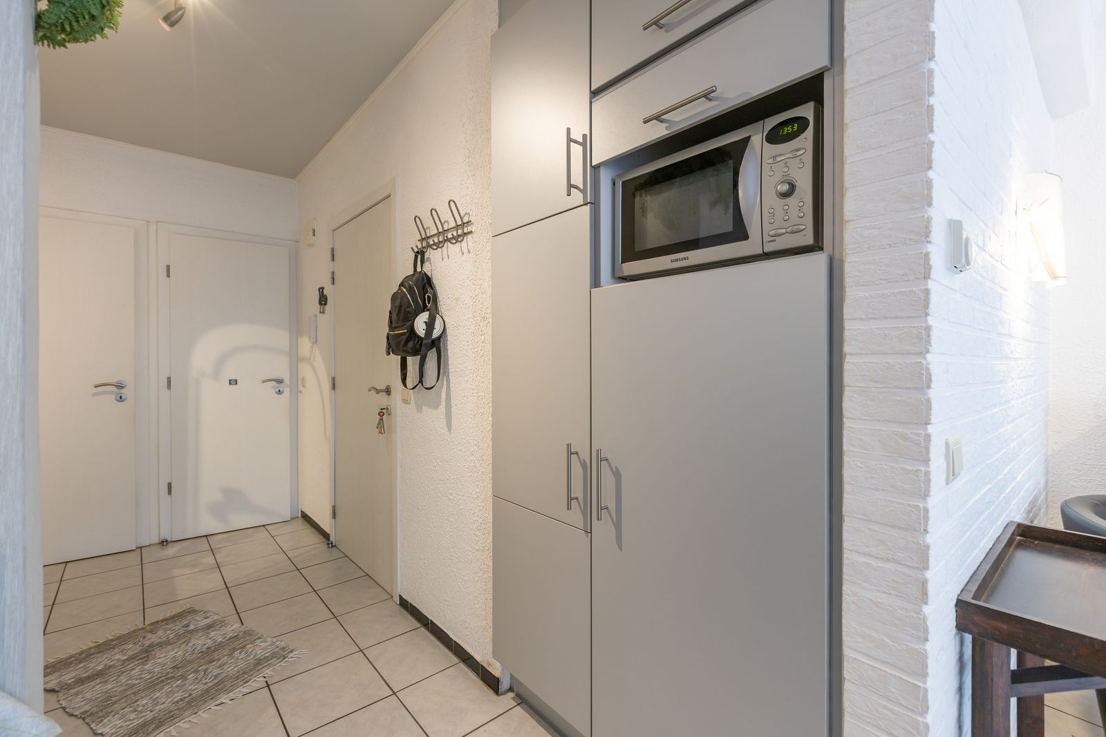 Lichtrijk appartement met 2 slaapkamers op topligging pal aan de zee foto 8