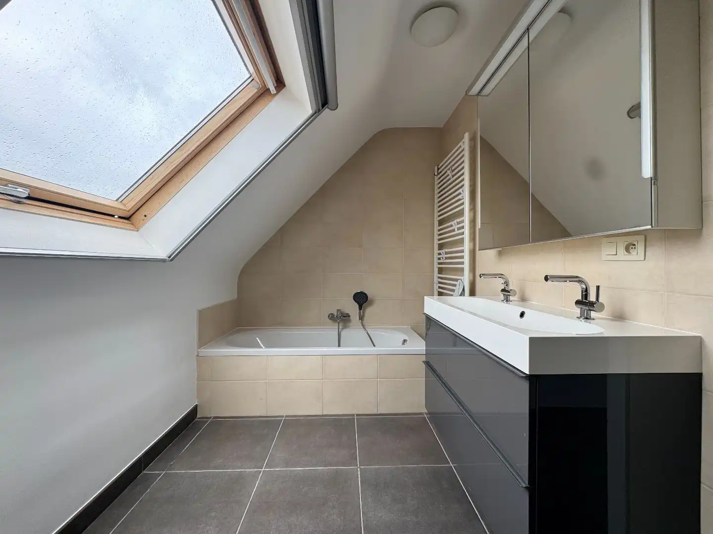 TE HUUR - Duplex appartement met 2slpk en terras foto 18