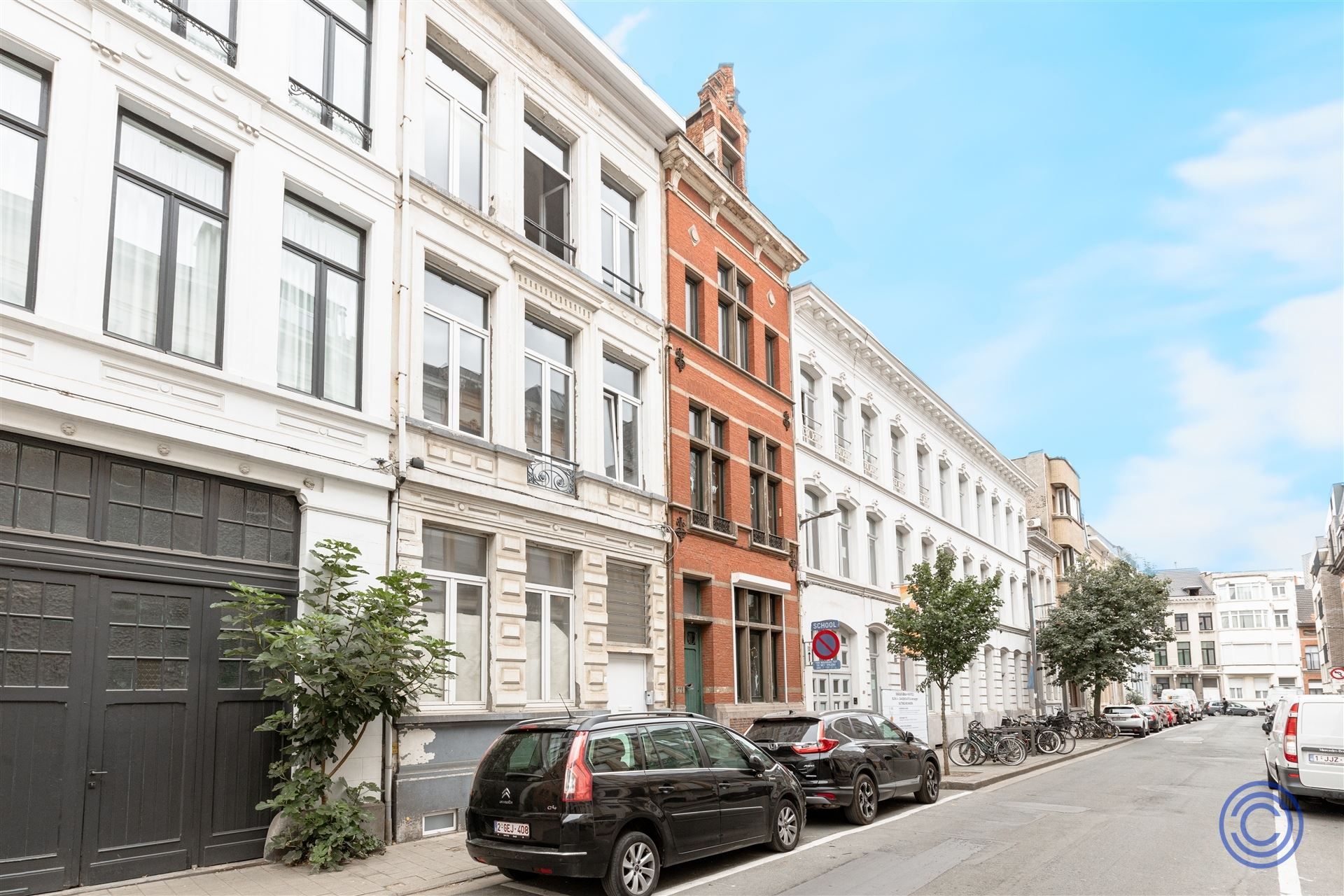 Neotraditioneel herenhuis met terras van 30m²! foto {{pictureIndex}}