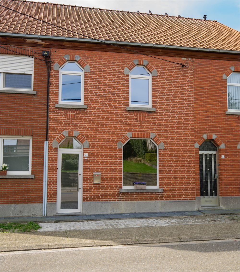 Ruime en Recent Gerenoveerde Woning te Huur aan de Stadsrand van Aarschot foto {{pictureIndex}}