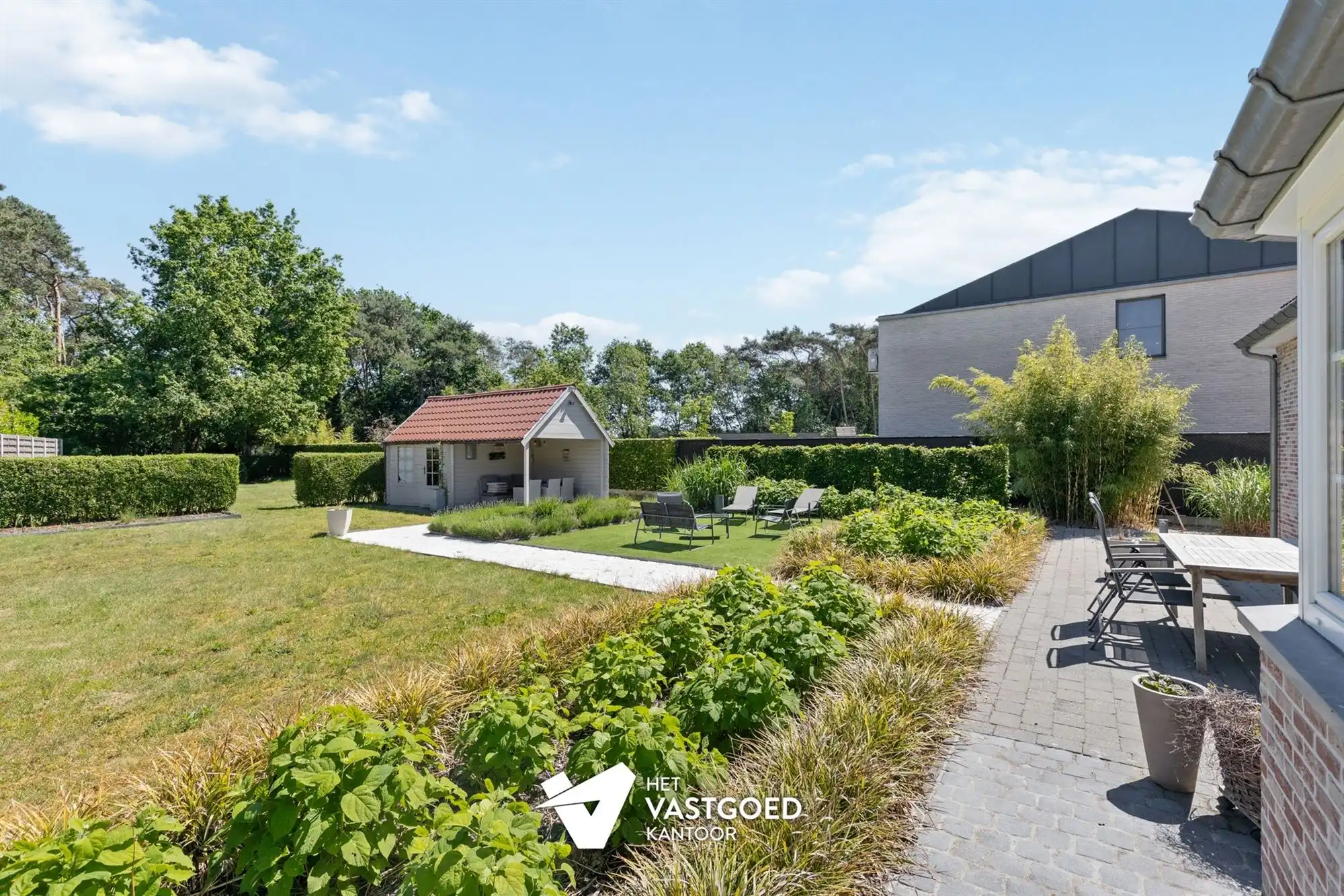 RECENTE, ENERGIEZUINIGE WONING OP RUSTIGE LIGGING foto 24