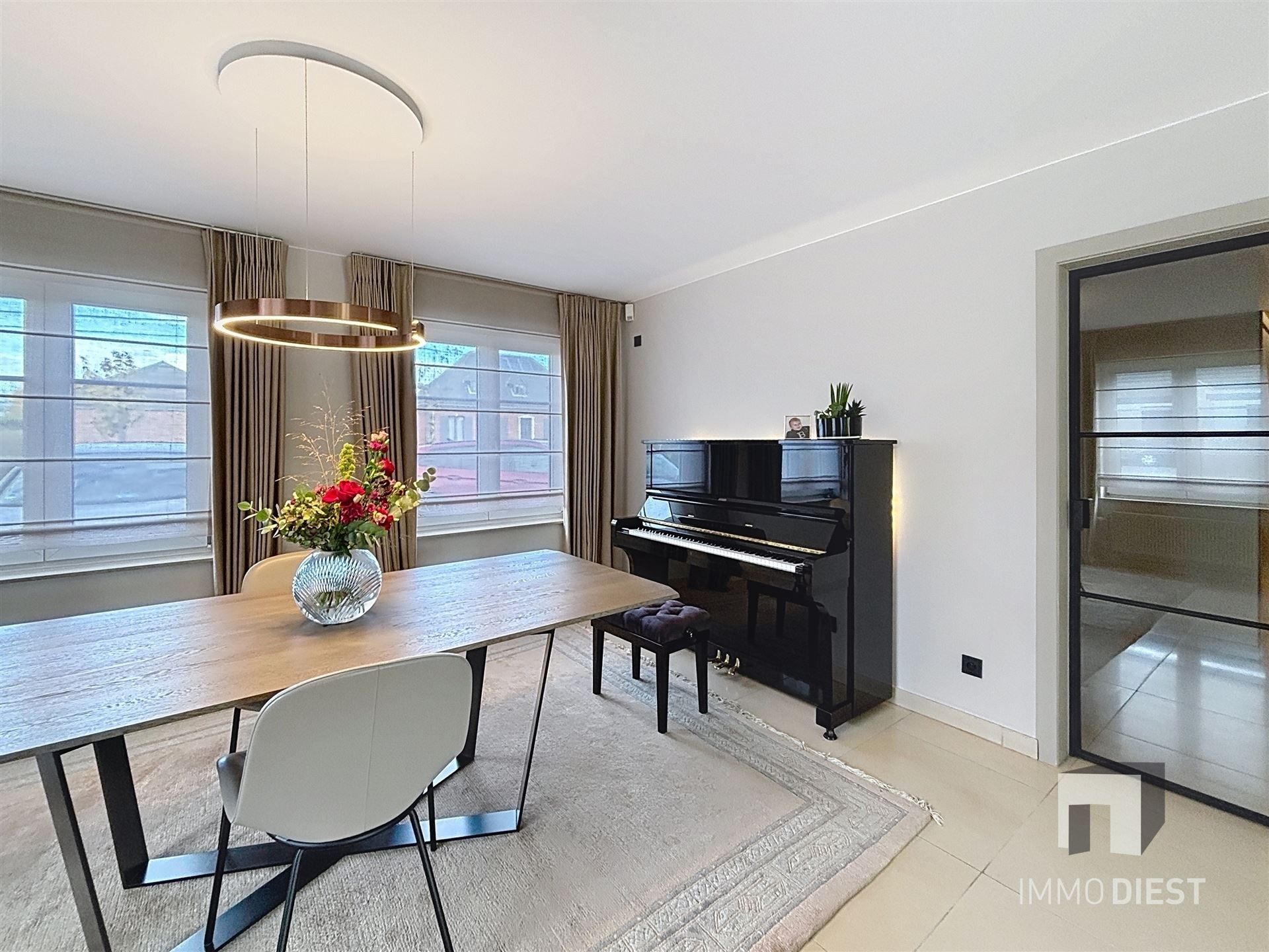 Villa met 5 slpk op 74,11are en zuidgerichte tuin foto 15