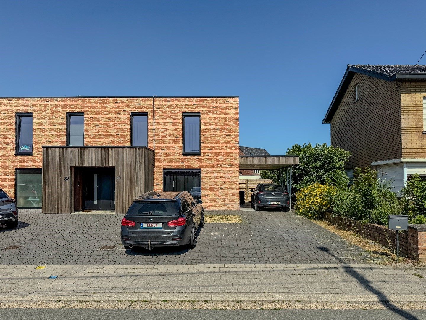 Recente woning met 3 slaapkamers, carport en tuin. foto 14